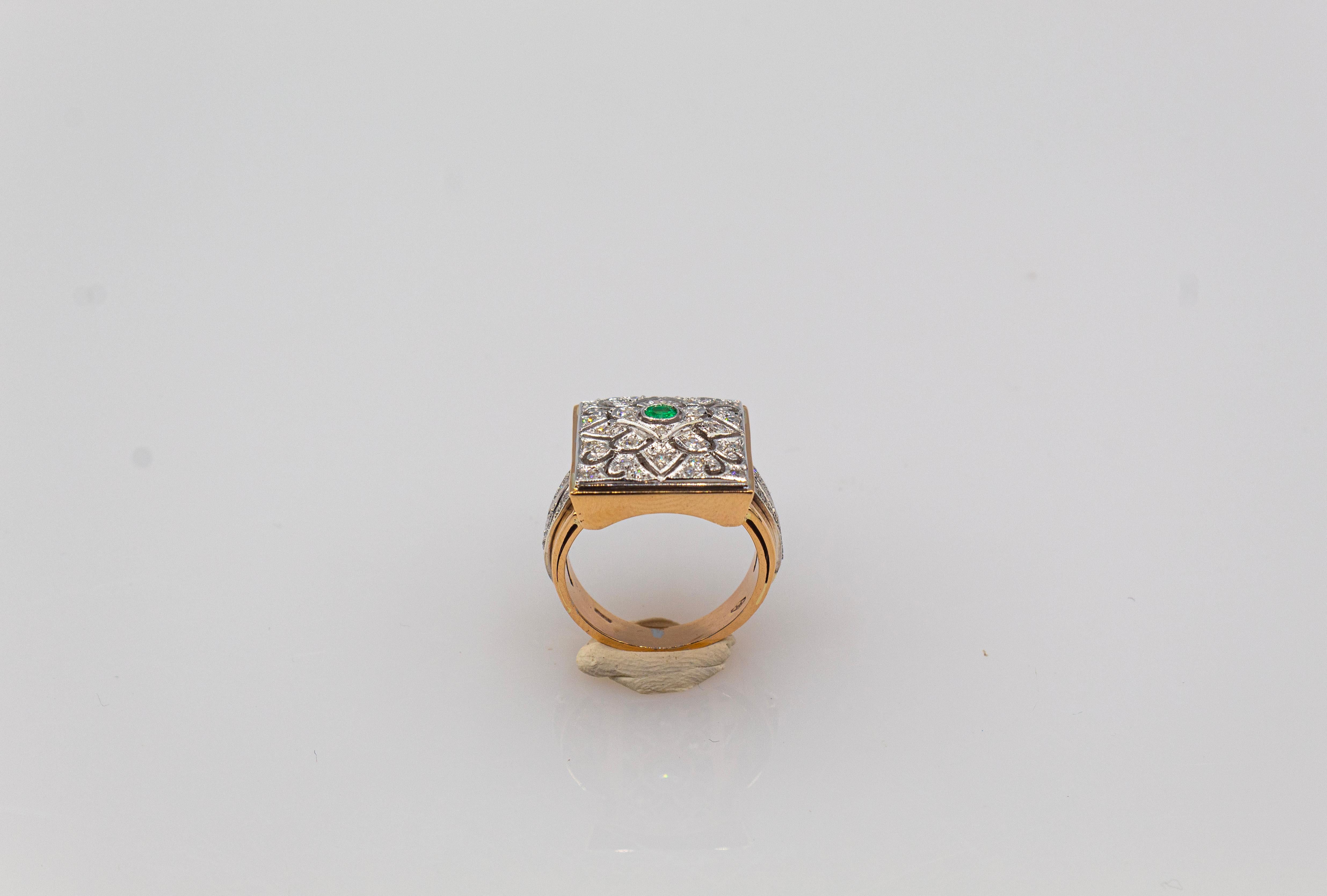 Weißer moderner Cocktailring im Art-déco-Stil aus Gelbgold mit Diamanten im Rundschliff und Smaragd im Rundschliff für Damen oder Herren im Angebot