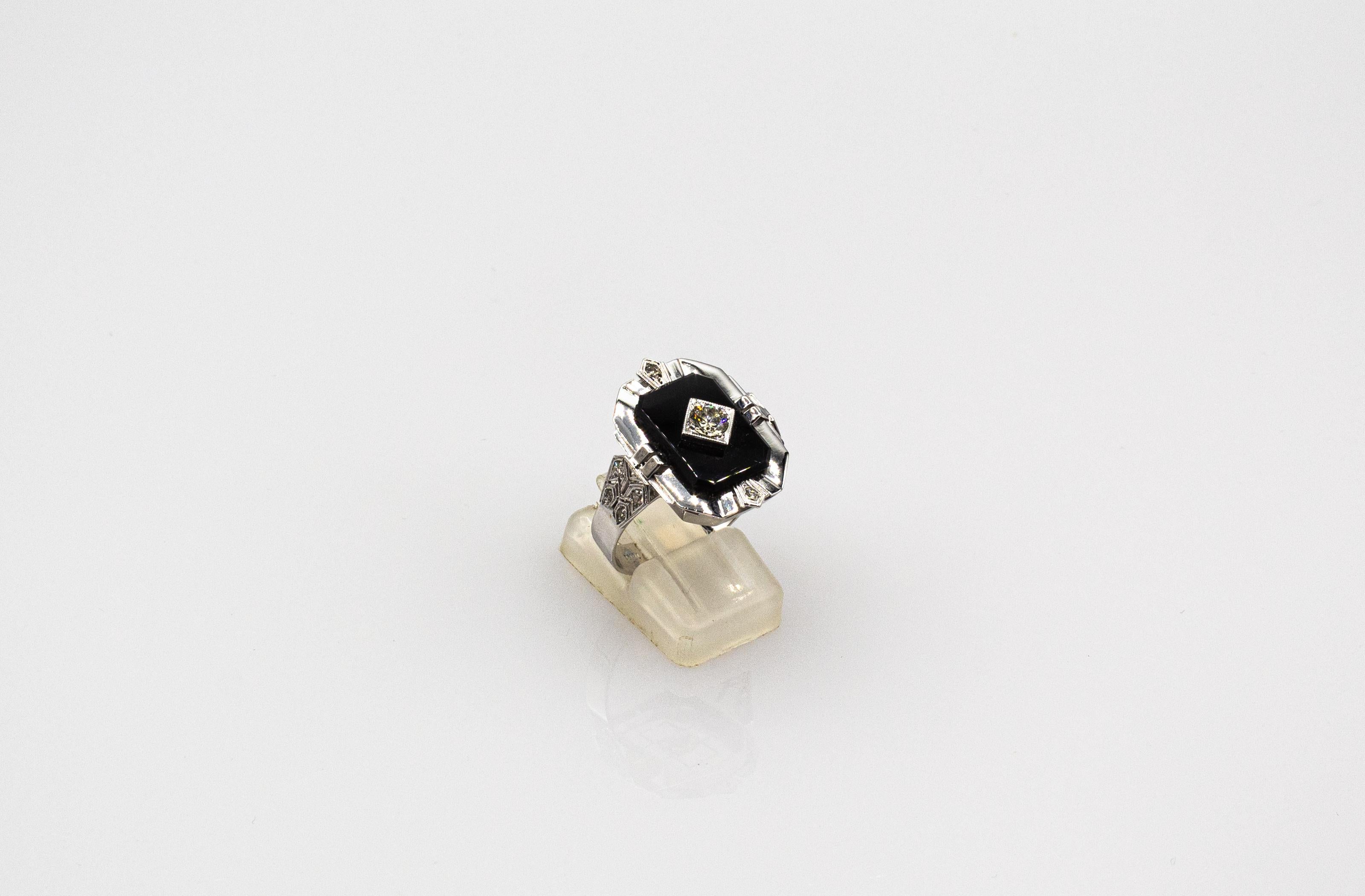 Weißer Onyx-Cocktailring im Art-déco-Stil mit Diamant im alteuropäischen Schliff 1