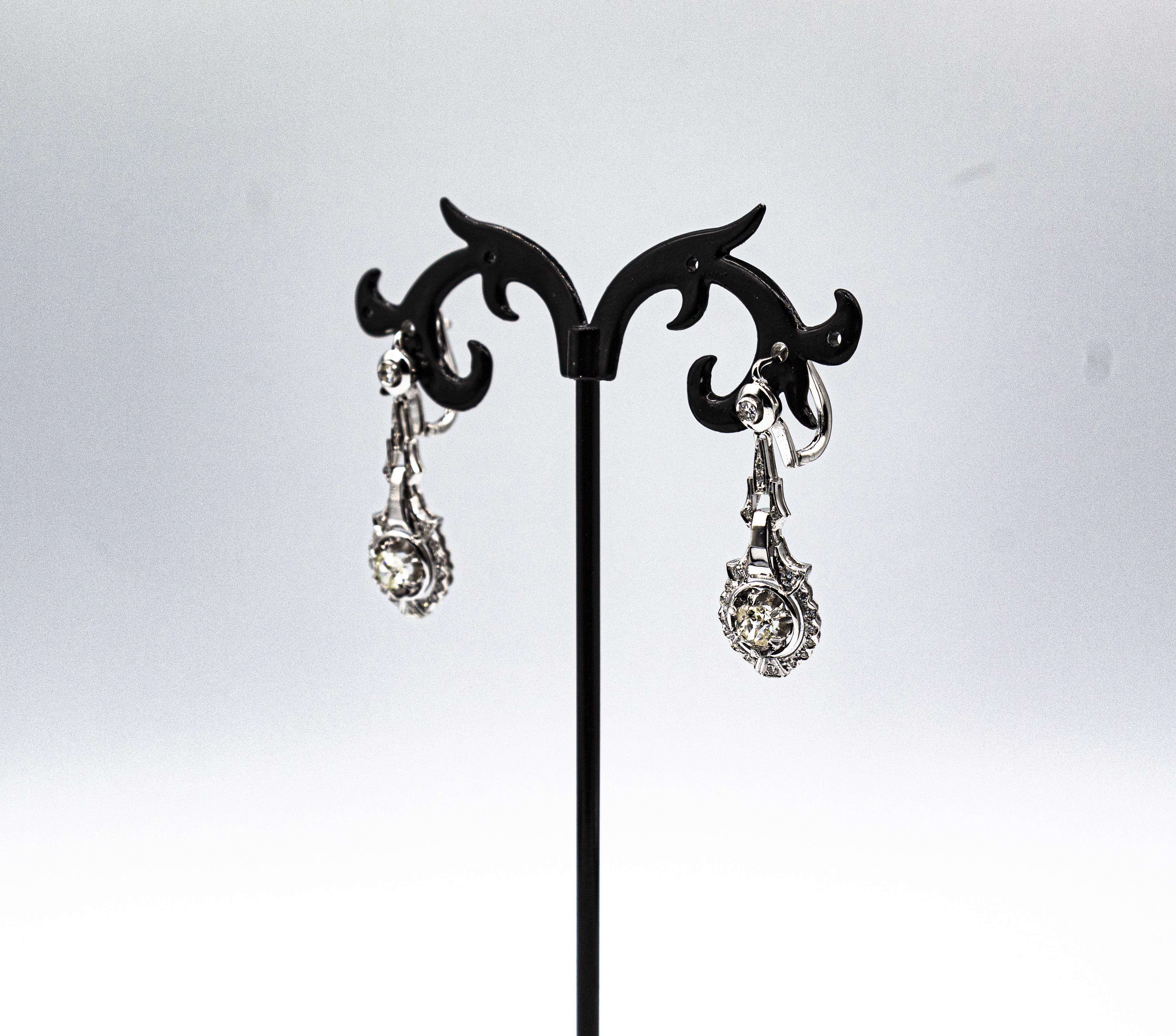 Boucles d'oreilles à levier de style Art déco en or blanc avec diamants blancs de taille vieille Europe en vente 5