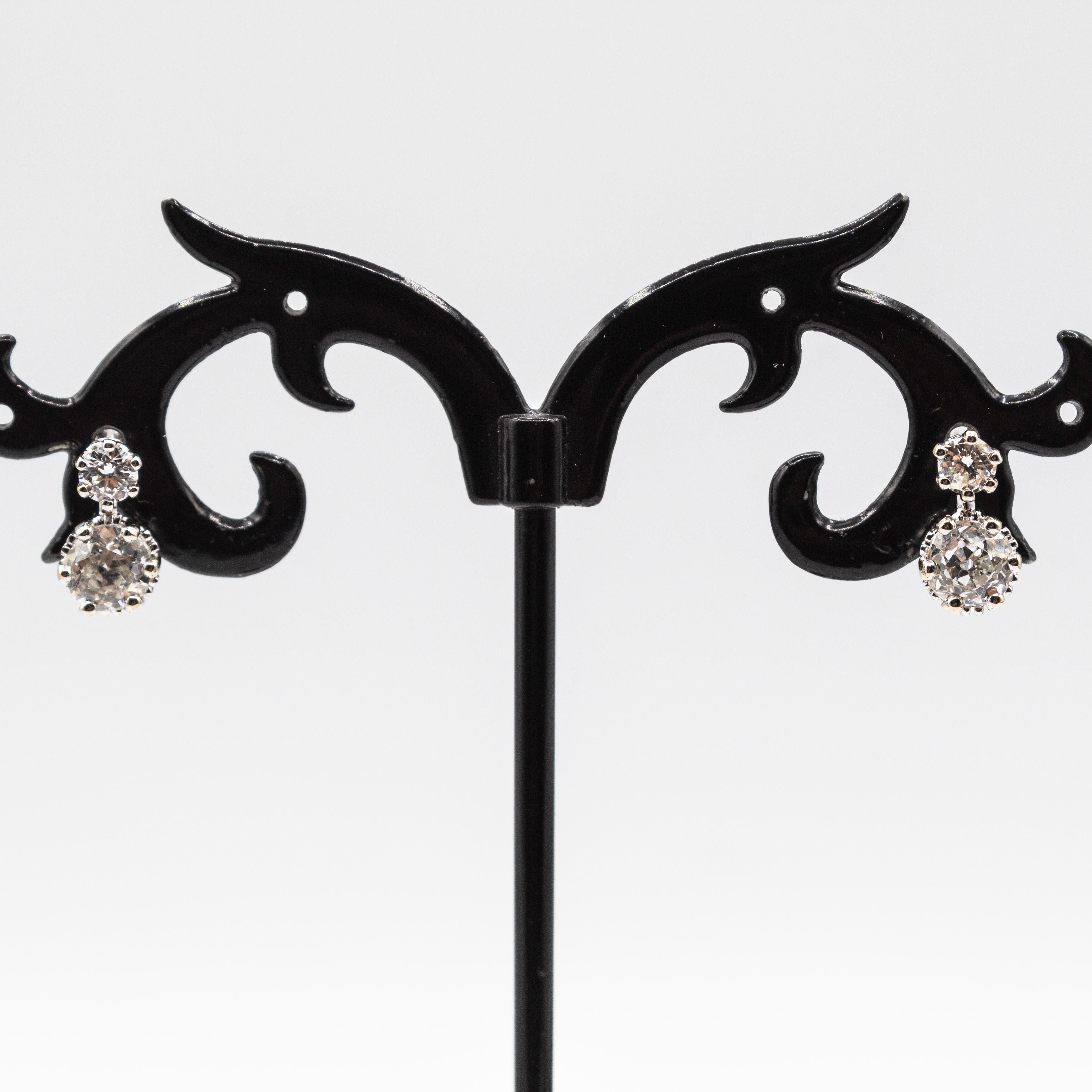 For any problems related to some materials contained in the items that do not allow shipping, please contact the seller with a private message to solve the problem.
We can ship every piece of our 1stdibs catalog worldwide.

These Stud Earrings are