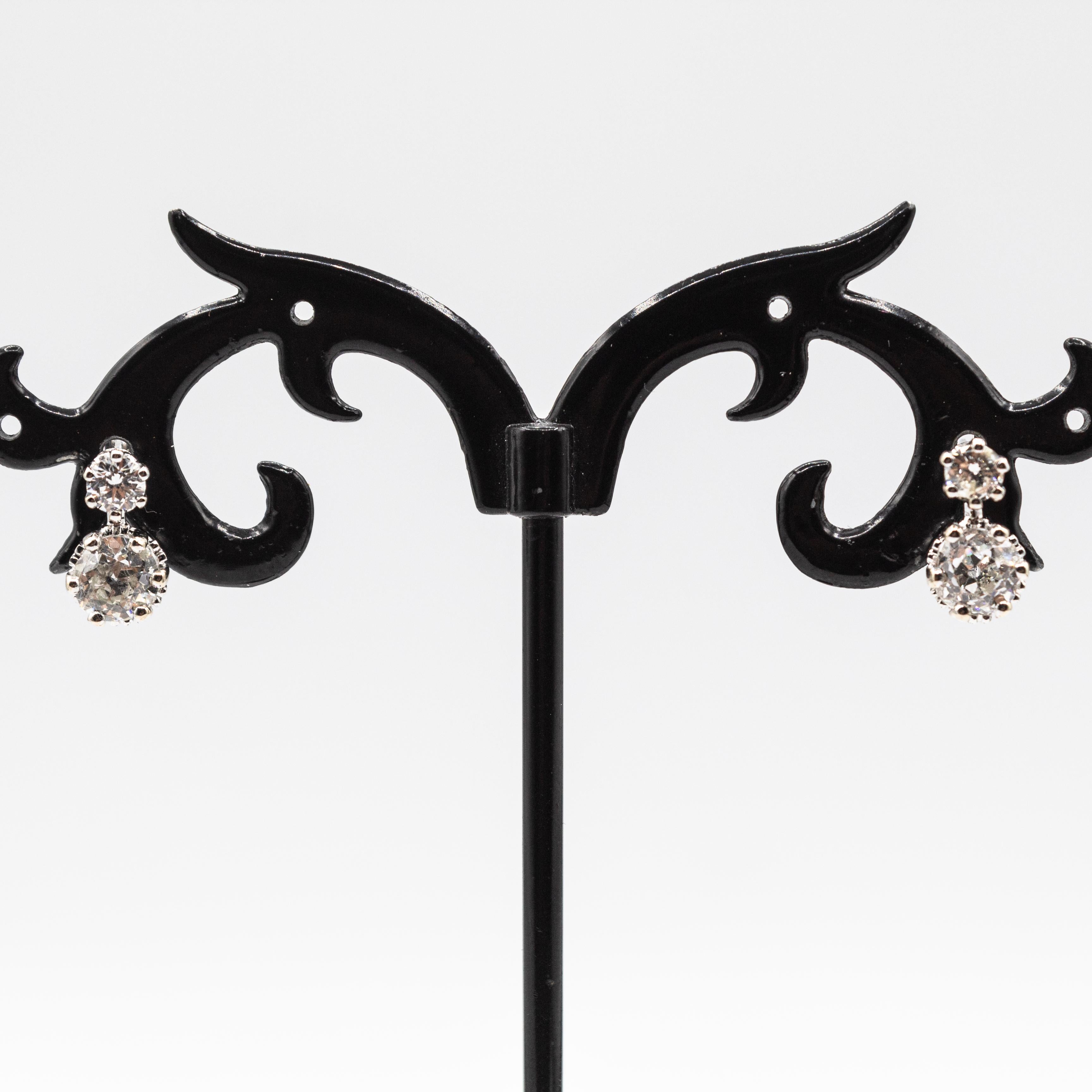 Art Deco Style White Old European Cut Diamond White Gold Lever-Back Earrings In New Condition For Sale In Naples, IT