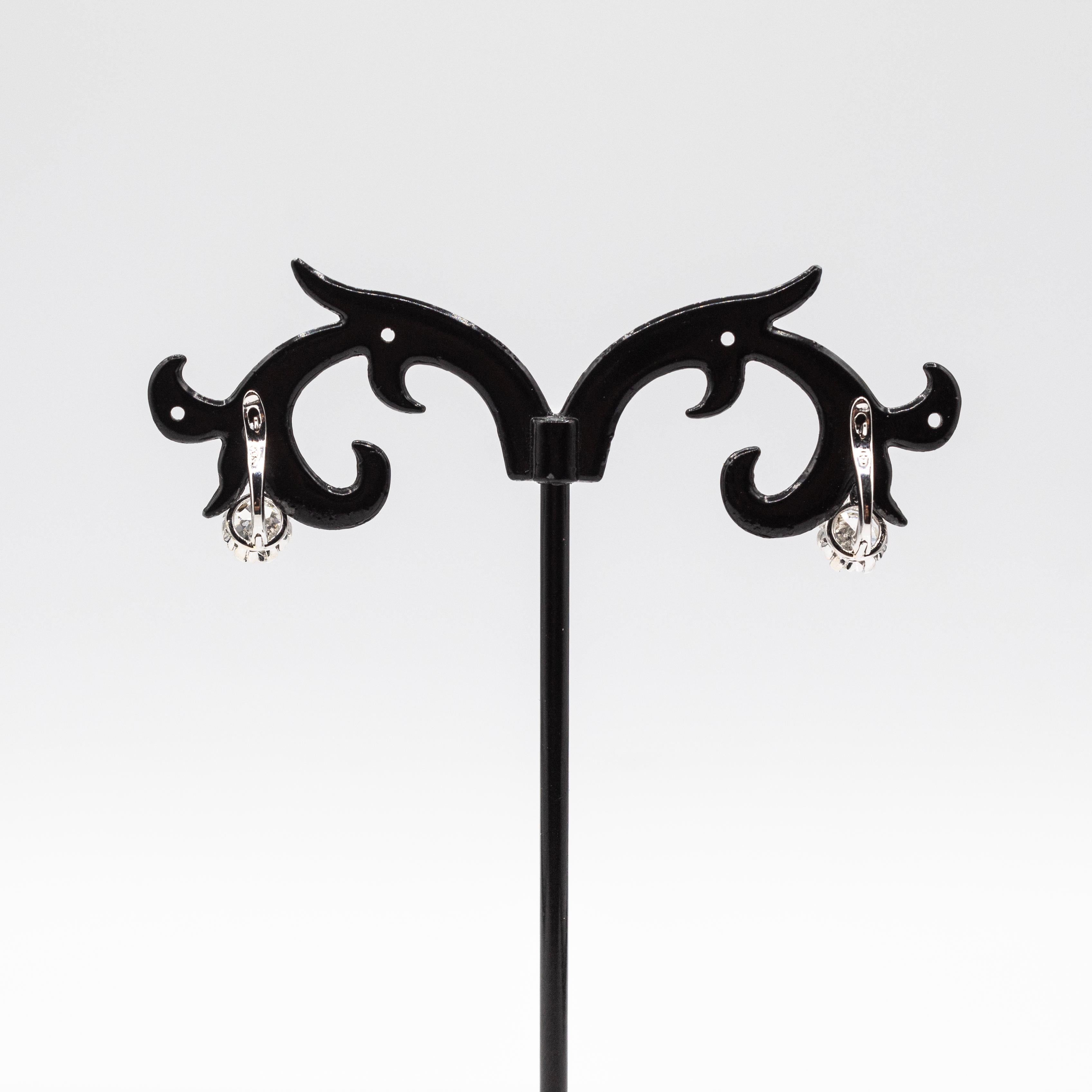 Art Deco Style White Old European Cut Diamond White Gold Lever-Back Earrings For Sale 2