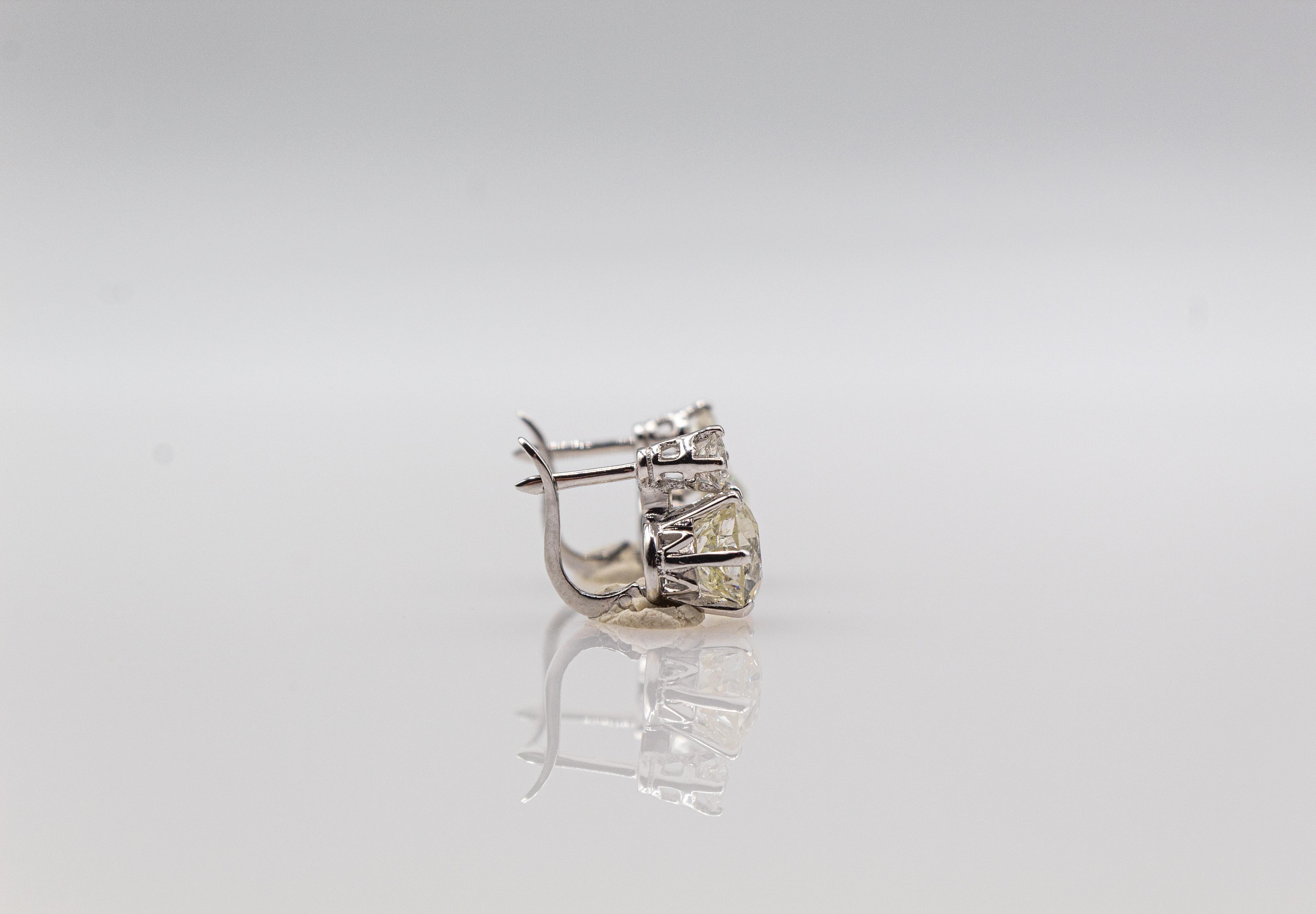 Boucles d'oreilles à levier de style Art déco en or blanc et diamants blancs de taille européenne ancienne en vente 2