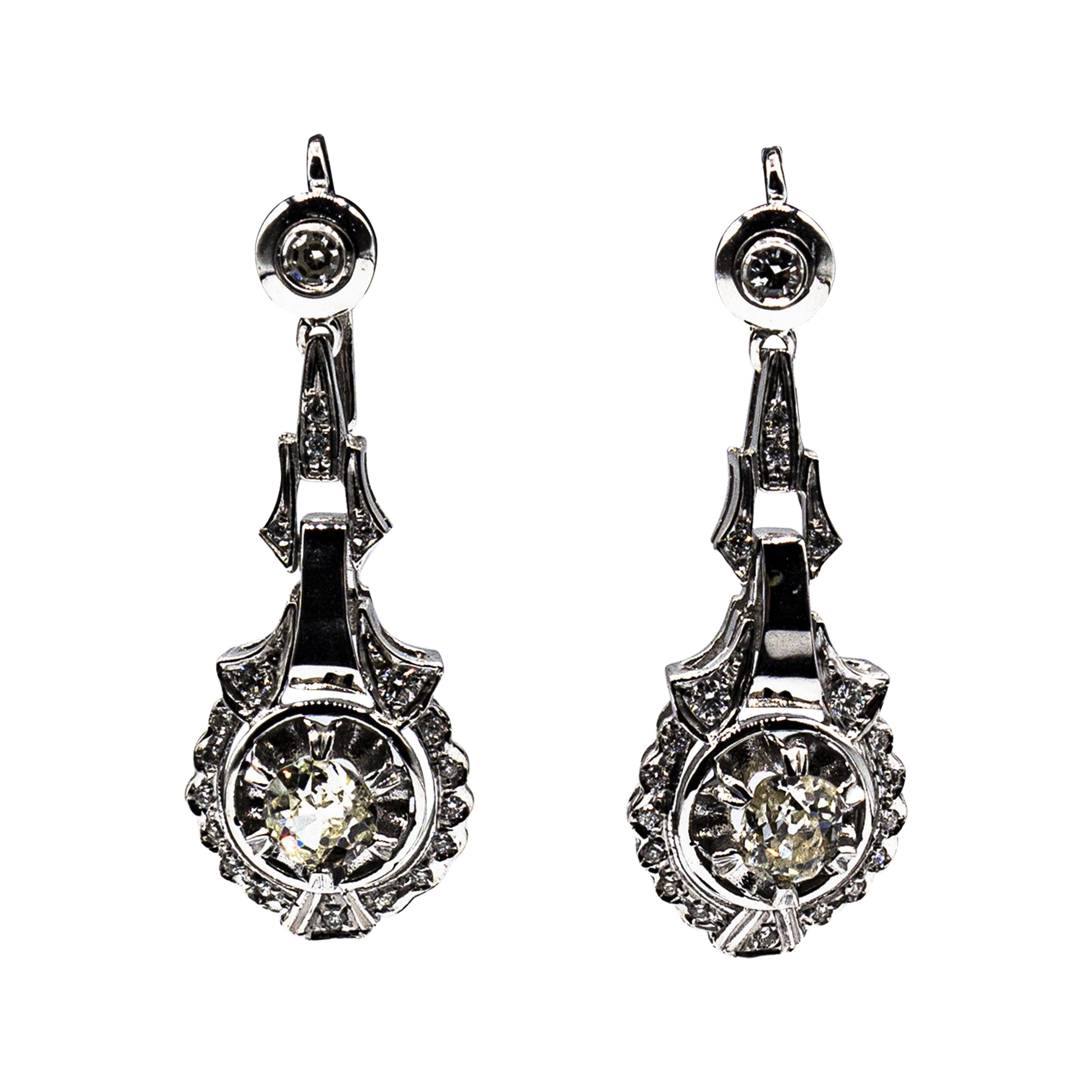 Pendientes de palanca de oro blanco estilo art déco con diamantes talla europea antigua