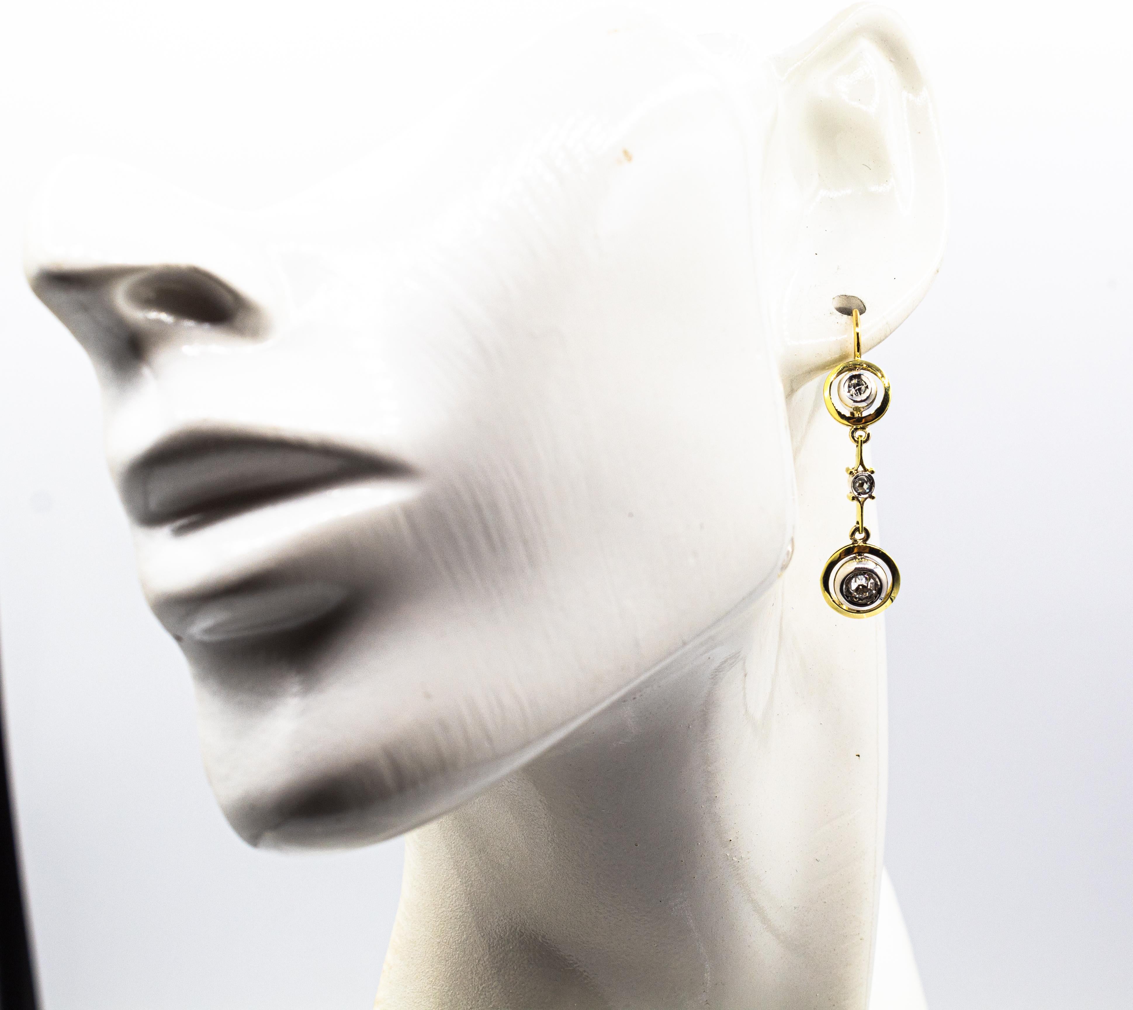 Ohrringe im Art-Déco-Stil mit Klappbrisur mit weißem Diamanten im alteuropäischen Schliff aus Gelbgold im Angebot 2