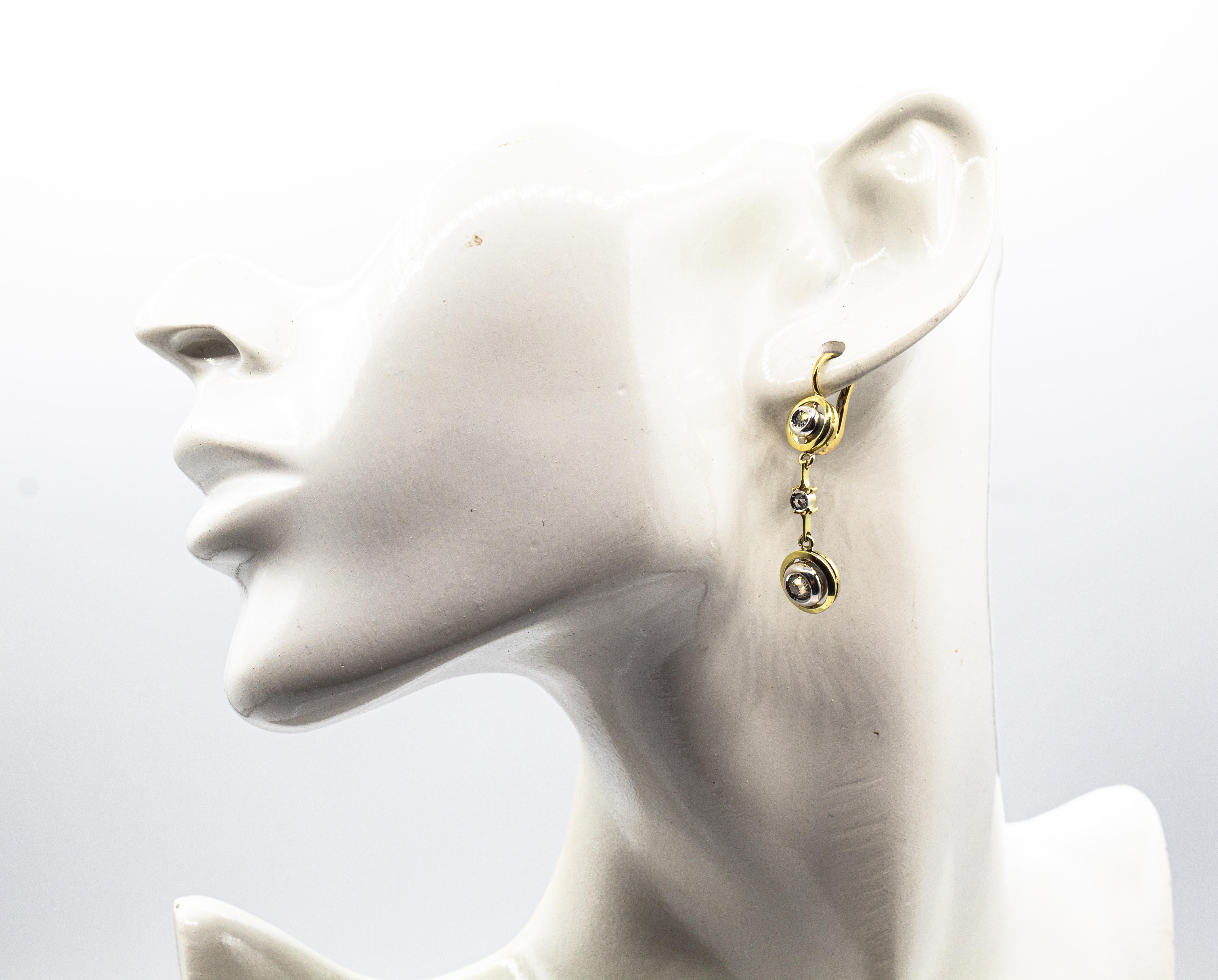Ohrringe im Art-Déco-Stil mit Klappbrisur mit weißem Diamanten im alteuropäischen Schliff aus Gelbgold im Angebot 3