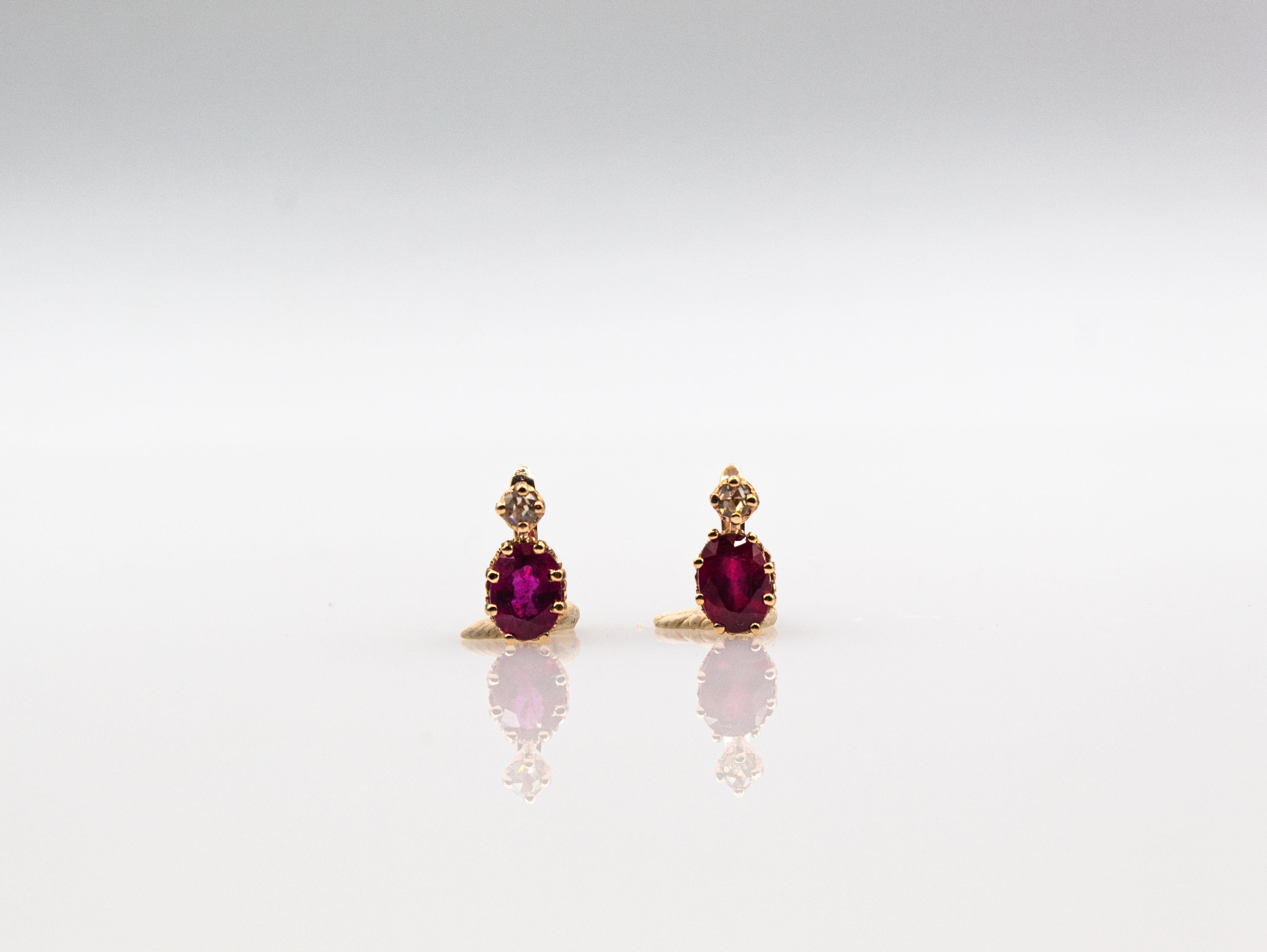 Gelbgold-Ohrhänger im Art-déco-Stil mit weißem Diamanten im Rosenschliff und blauem Saphir (Art déco) im Angebot