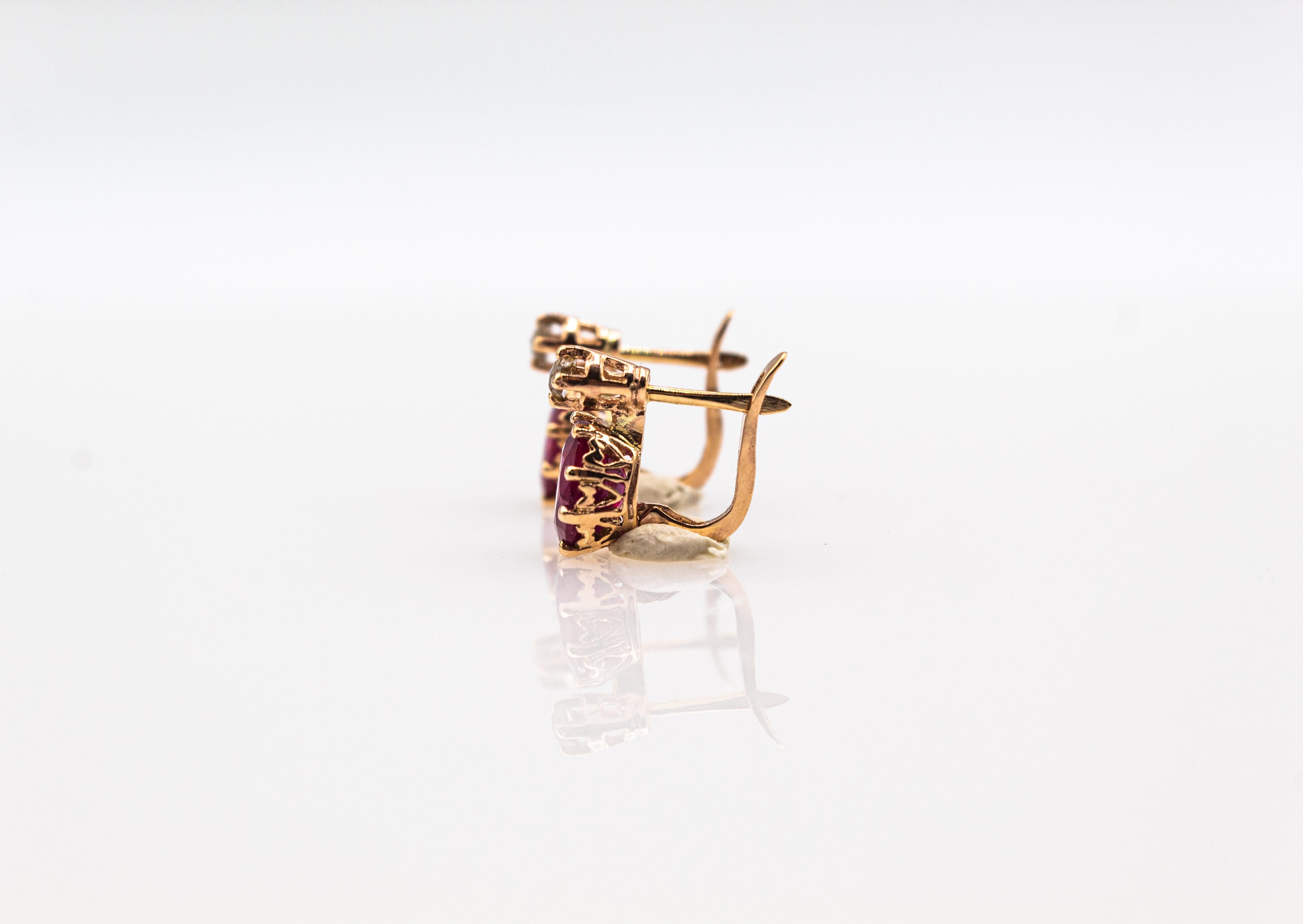 Gelbgold-Ohrhänger im Art-déco-Stil mit weißem Diamanten im Rosenschliff und blauem Saphir im Angebot 1