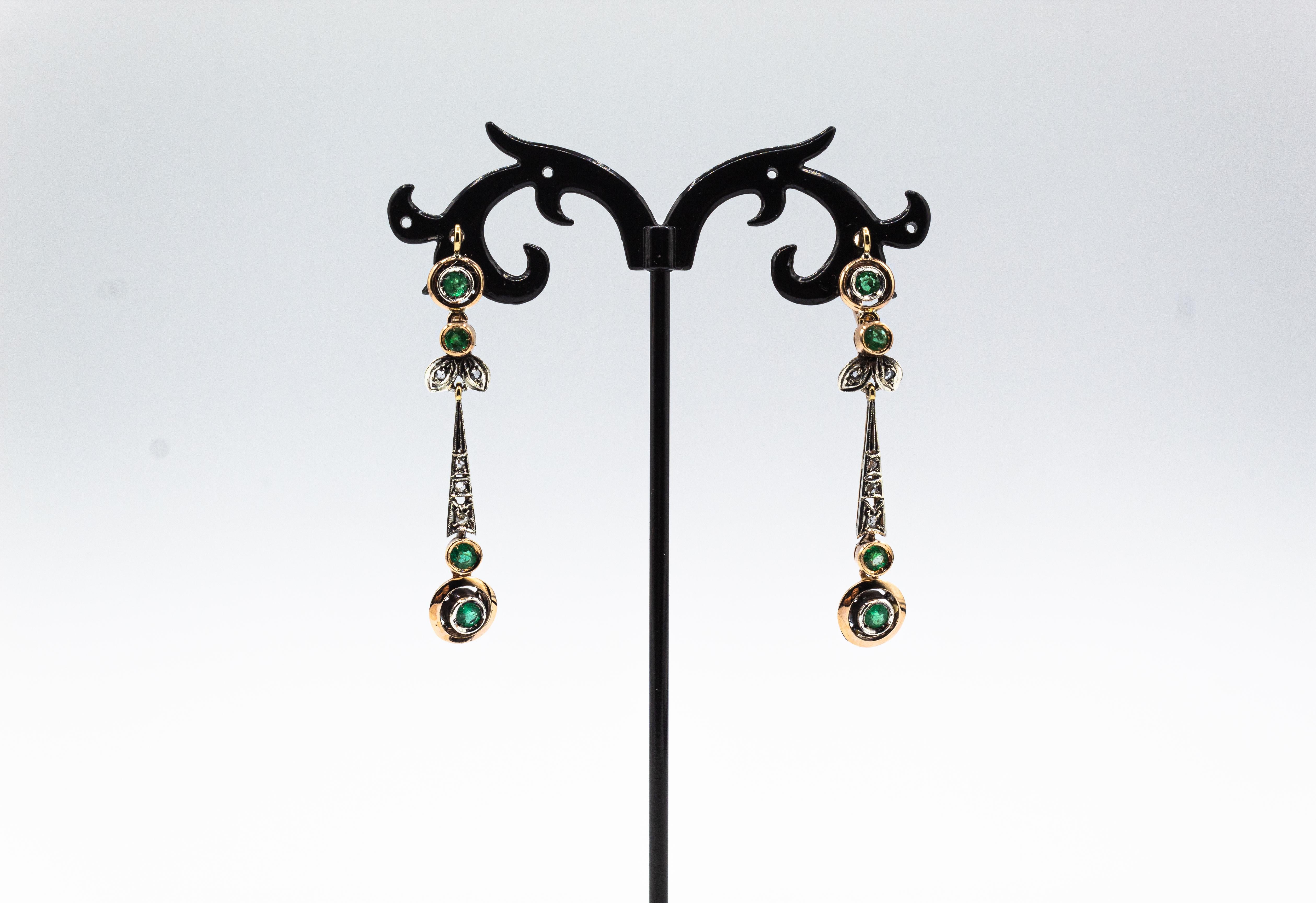 Taille rose Boucles d'oreilles en goutte de style Art déco en or jaune avec diamants blancs et saphirs bleus taille rose en vente