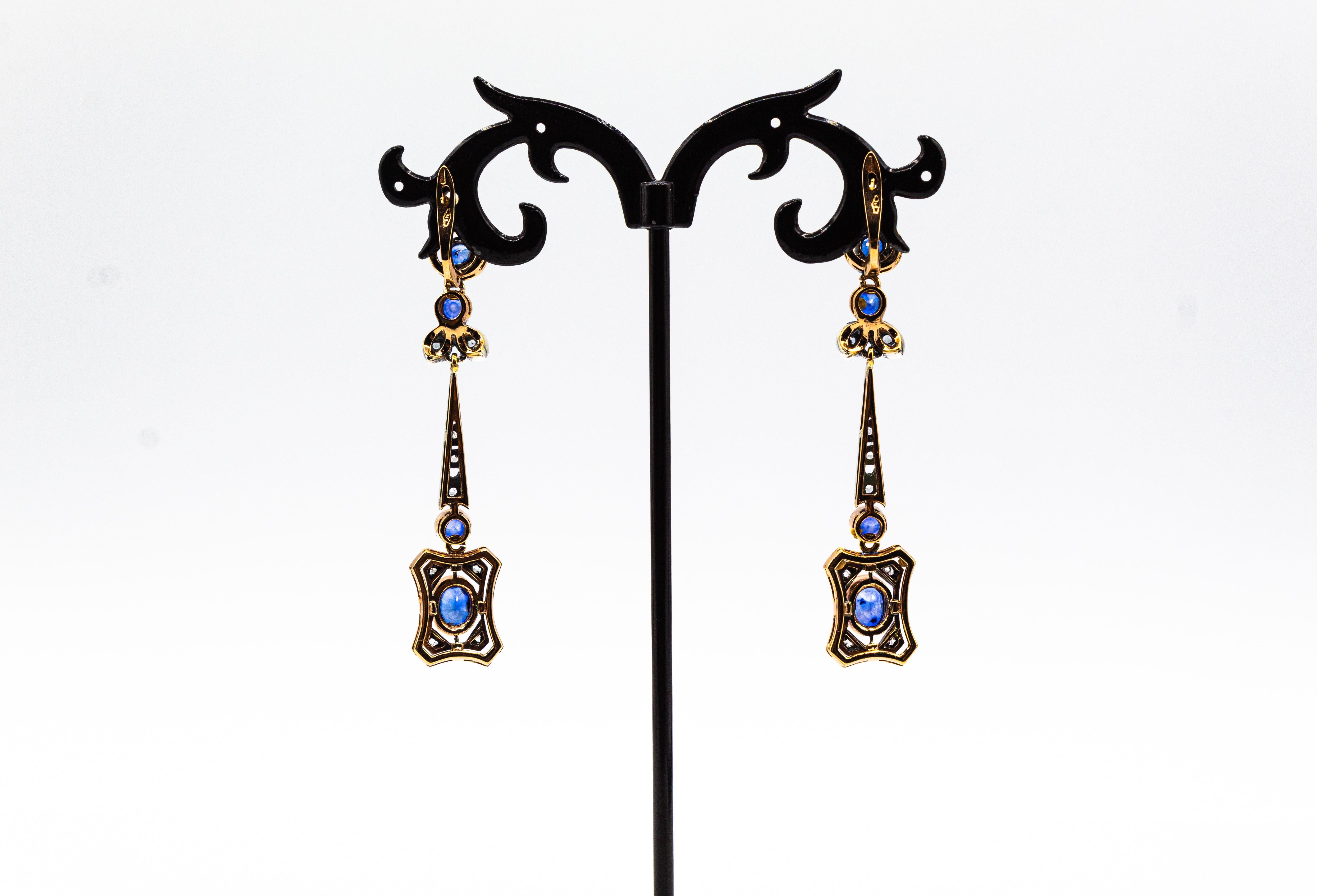 Boucles d'oreilles en goutte de style Art déco en or jaune avec diamants blancs et saphirs bleus taille rose Unisexe en vente