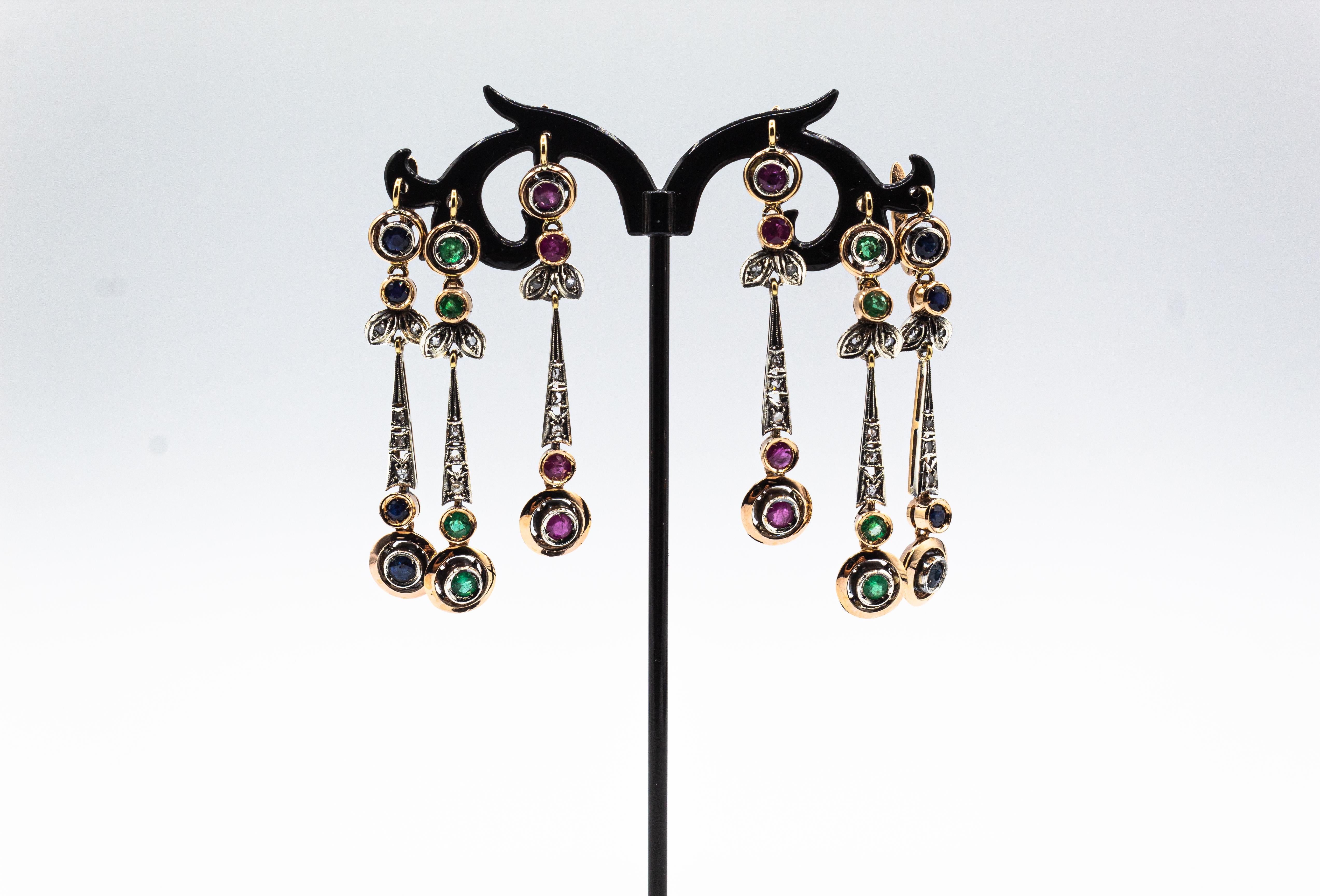 Boucles d'oreilles en goutte de style Art déco en or jaune avec diamants blancs et saphirs bleus taille rose en vente 2