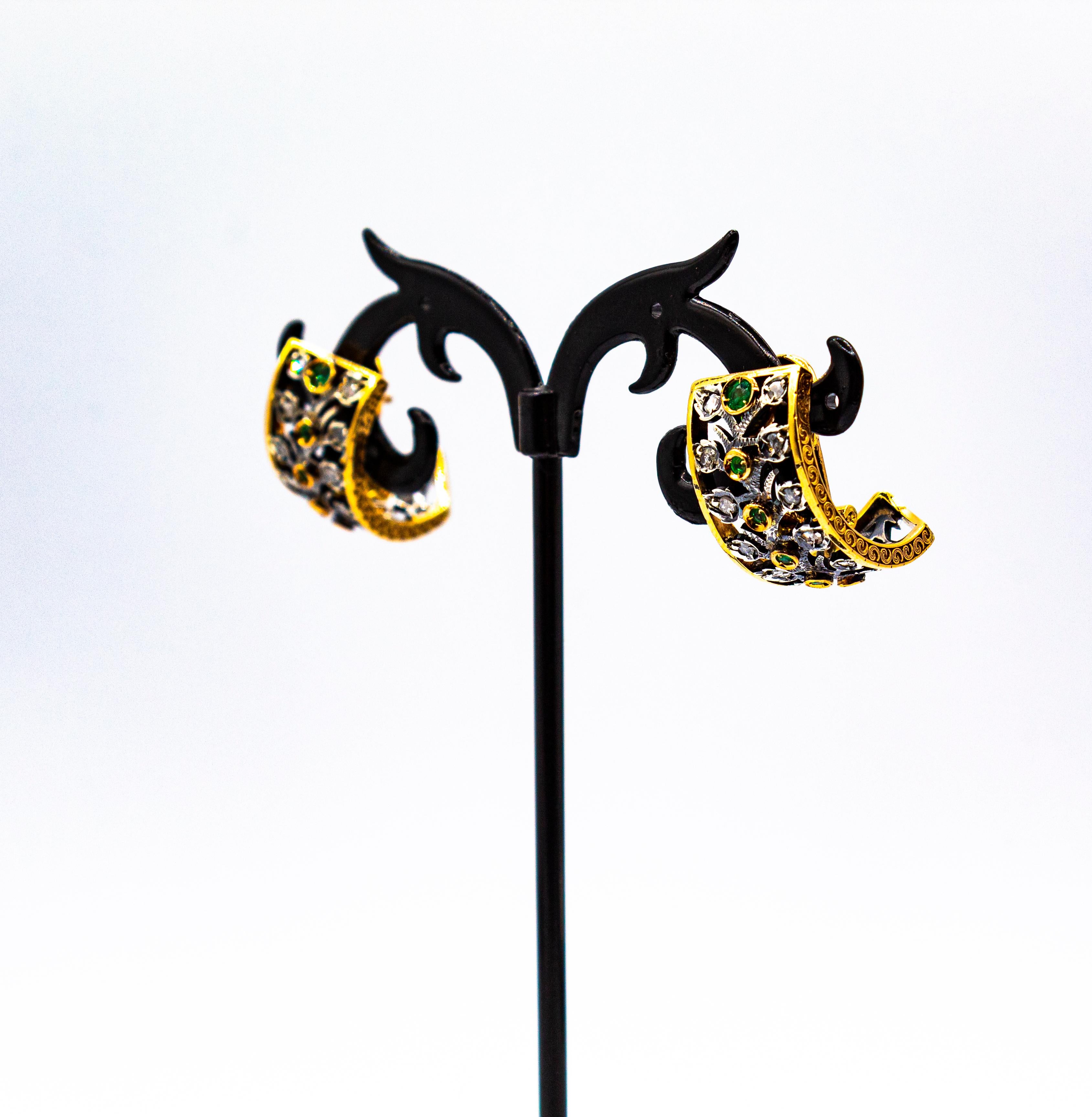 Clips d'oreilles en or jaune de style Art déco avec diamants blancs taille rose et émeraudes en vente 3