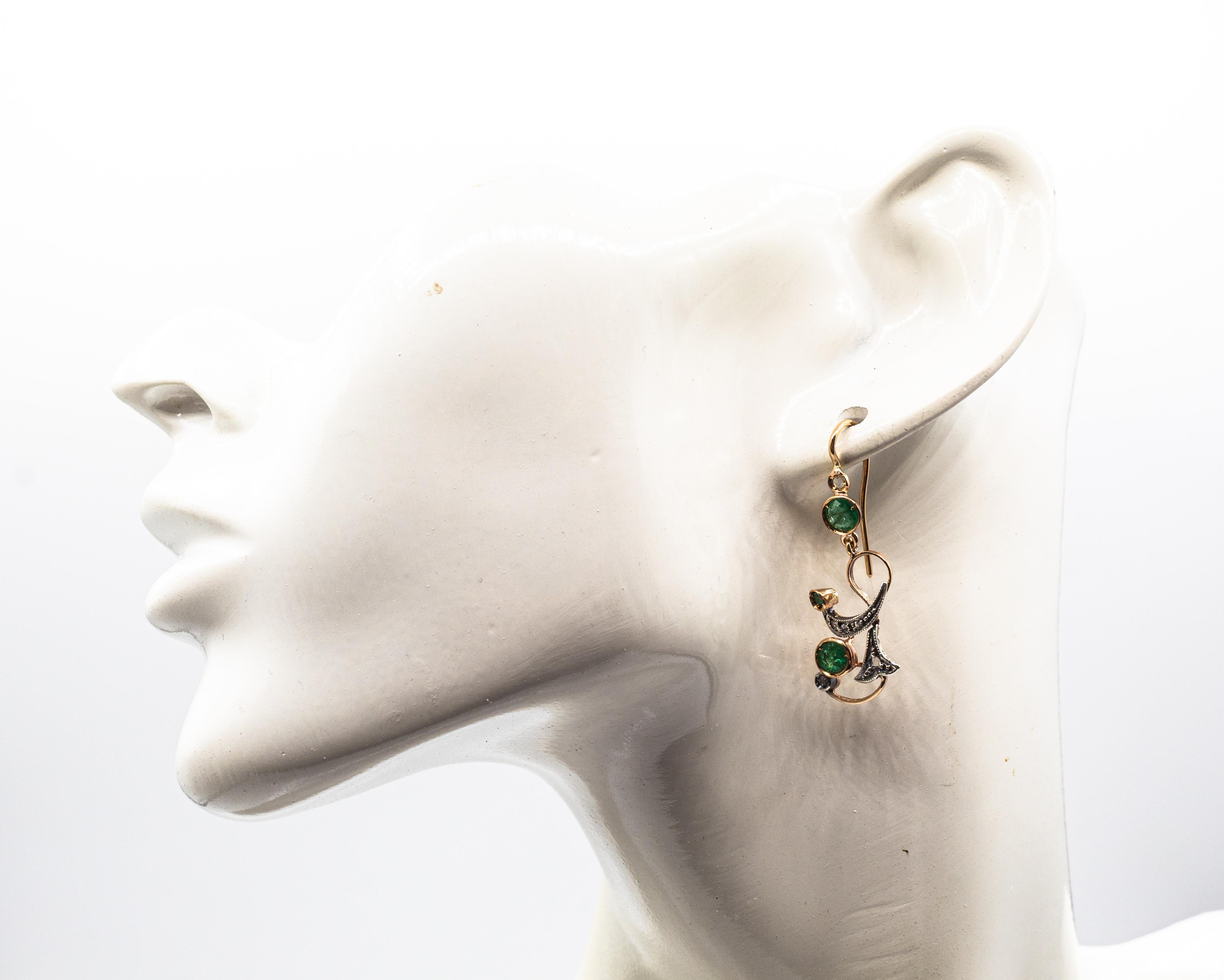 Boucles d'oreilles pendantes de style Art déco en or jaune avec diamants blancs taille rose et émeraudes en vente 11