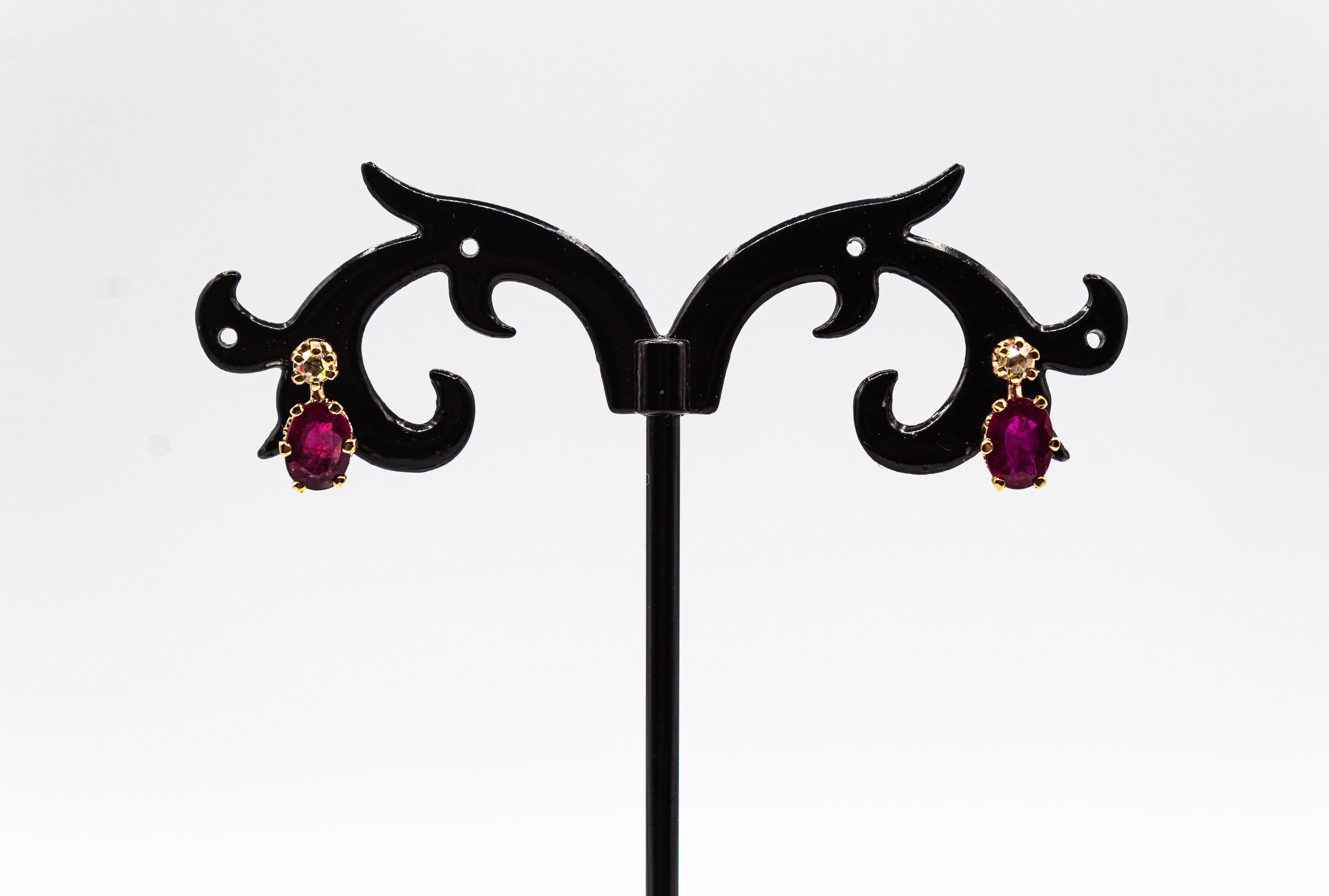 Boucles d'oreilles à levier de style Art déco en or jaune avec diamants blancs taille rose et émeraudes en vente 6