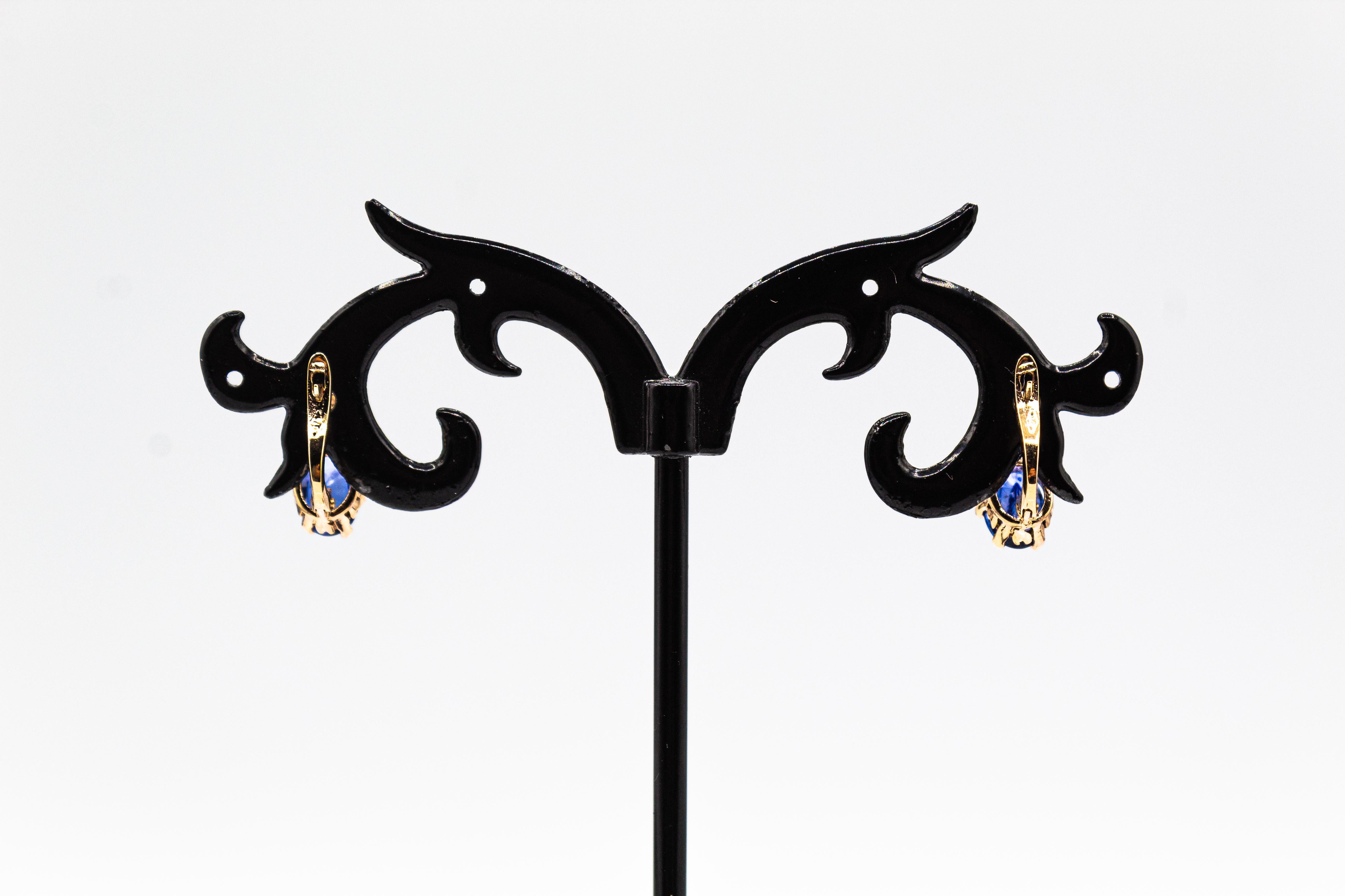 Boucles d'oreilles à levier de style Art déco en or jaune avec diamants blancs taille rose et émeraudes en vente 2