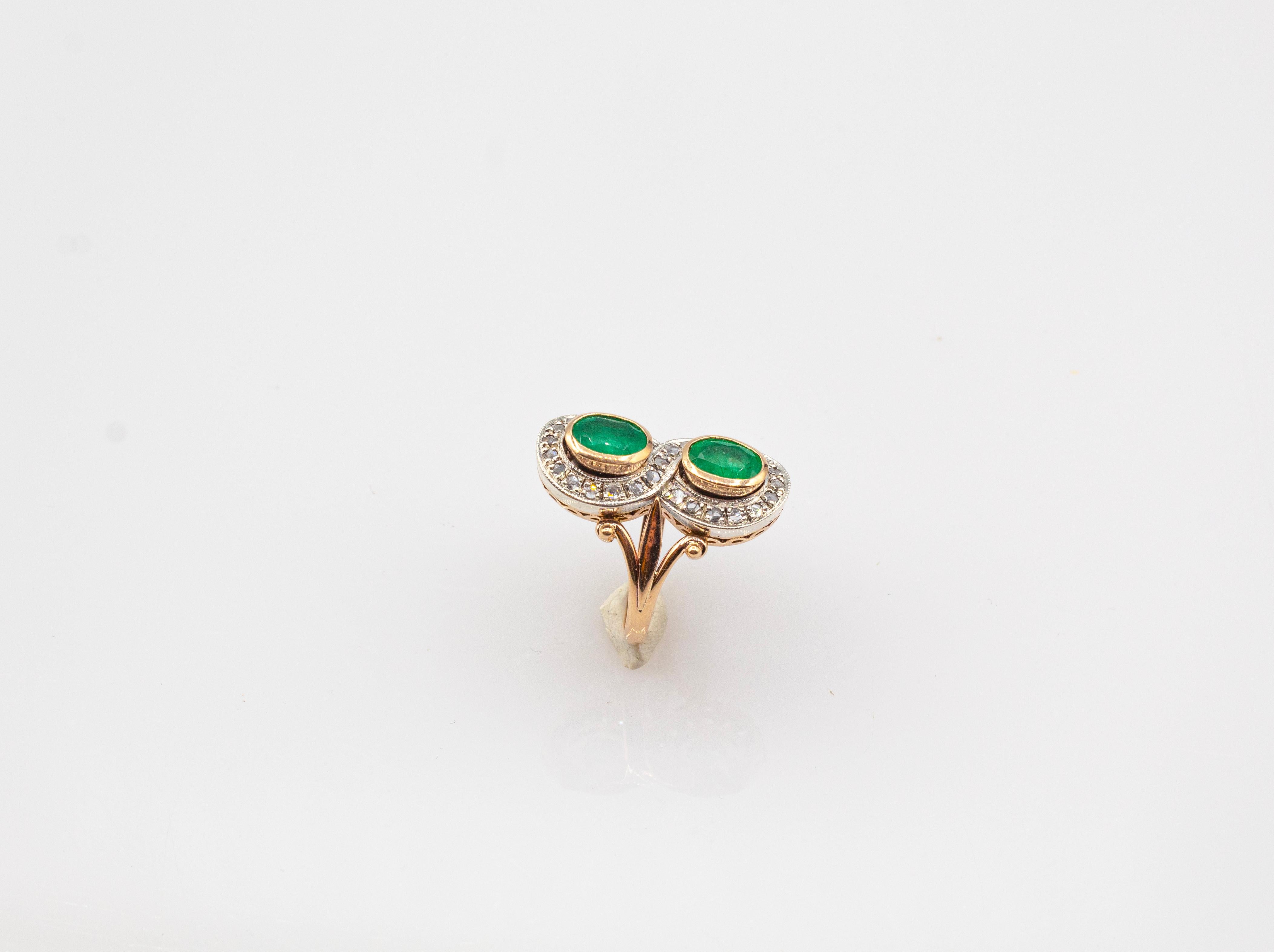Art Deco Style White Rose Cut Diamond Oval Cut Emerald Yellow Gold Cocktail Ring In New Condition For Sale In Naples, IT