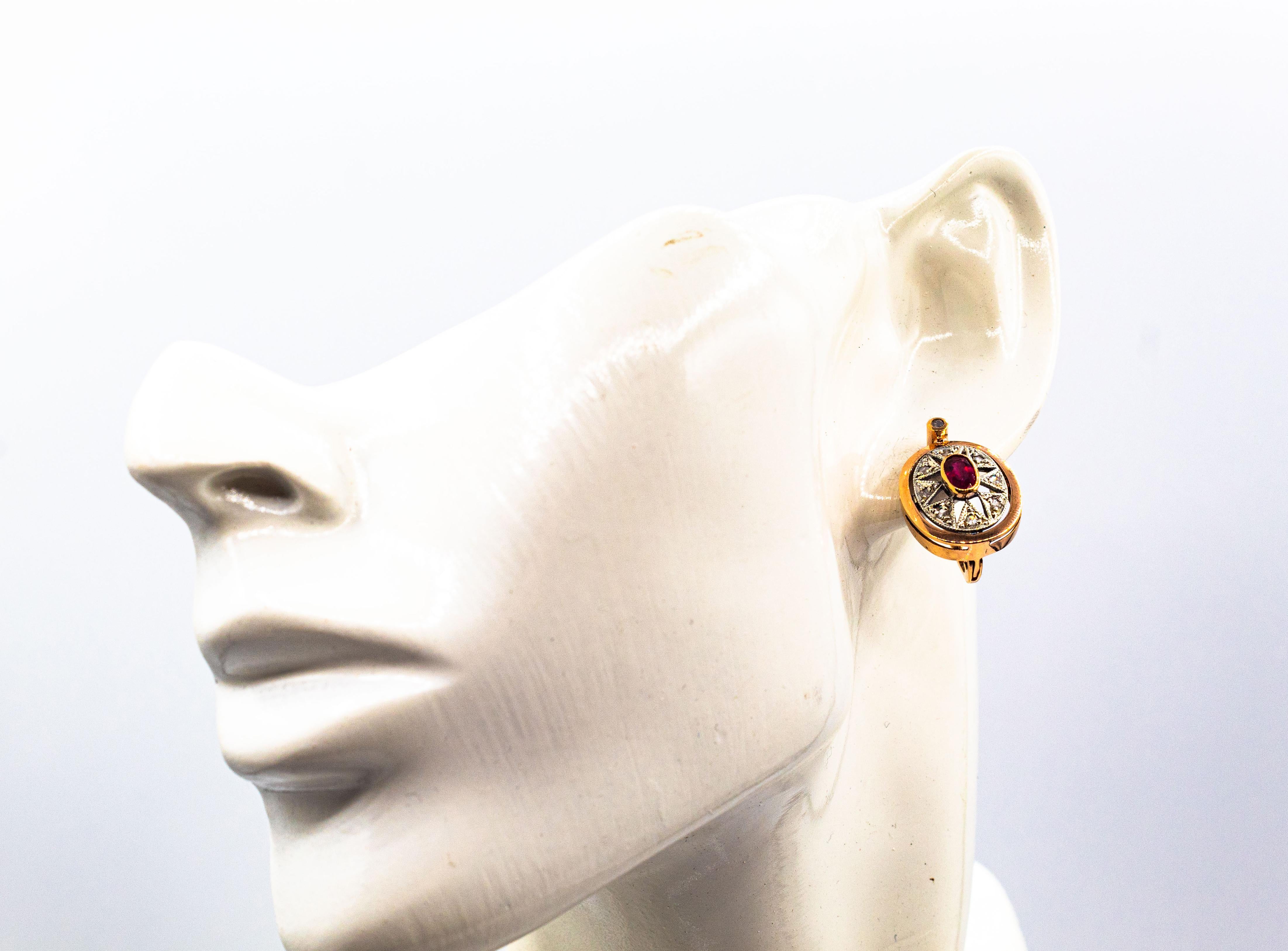 Boucles d'oreilles en or jaune de style Art dco avec diamants blancs taille rose et meraudes ovales en vente 6