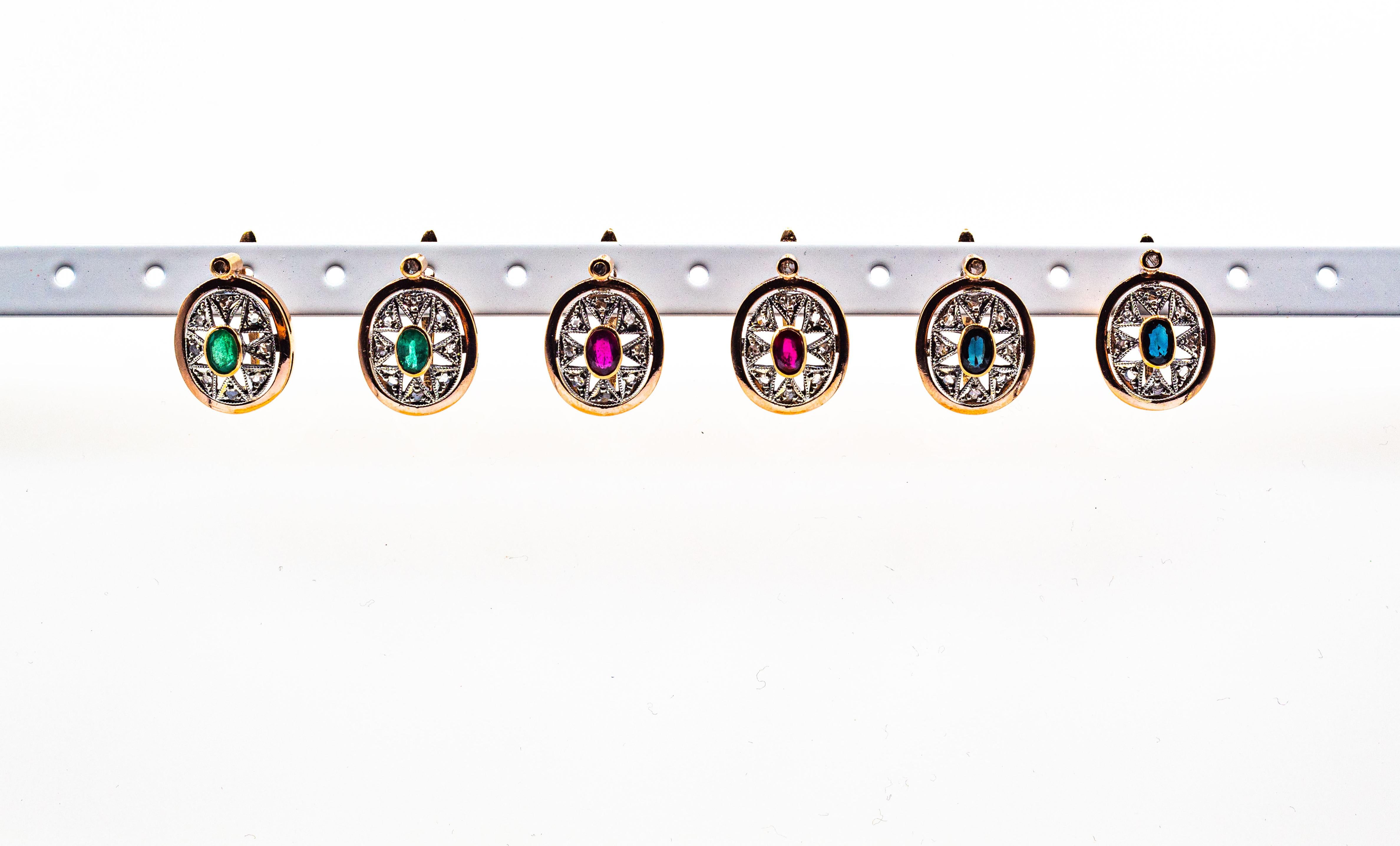 Taille rose Boucles d'oreilles de style Art déco en or jaune avec diamants blancs taille rose et émeraudes ovales en vente