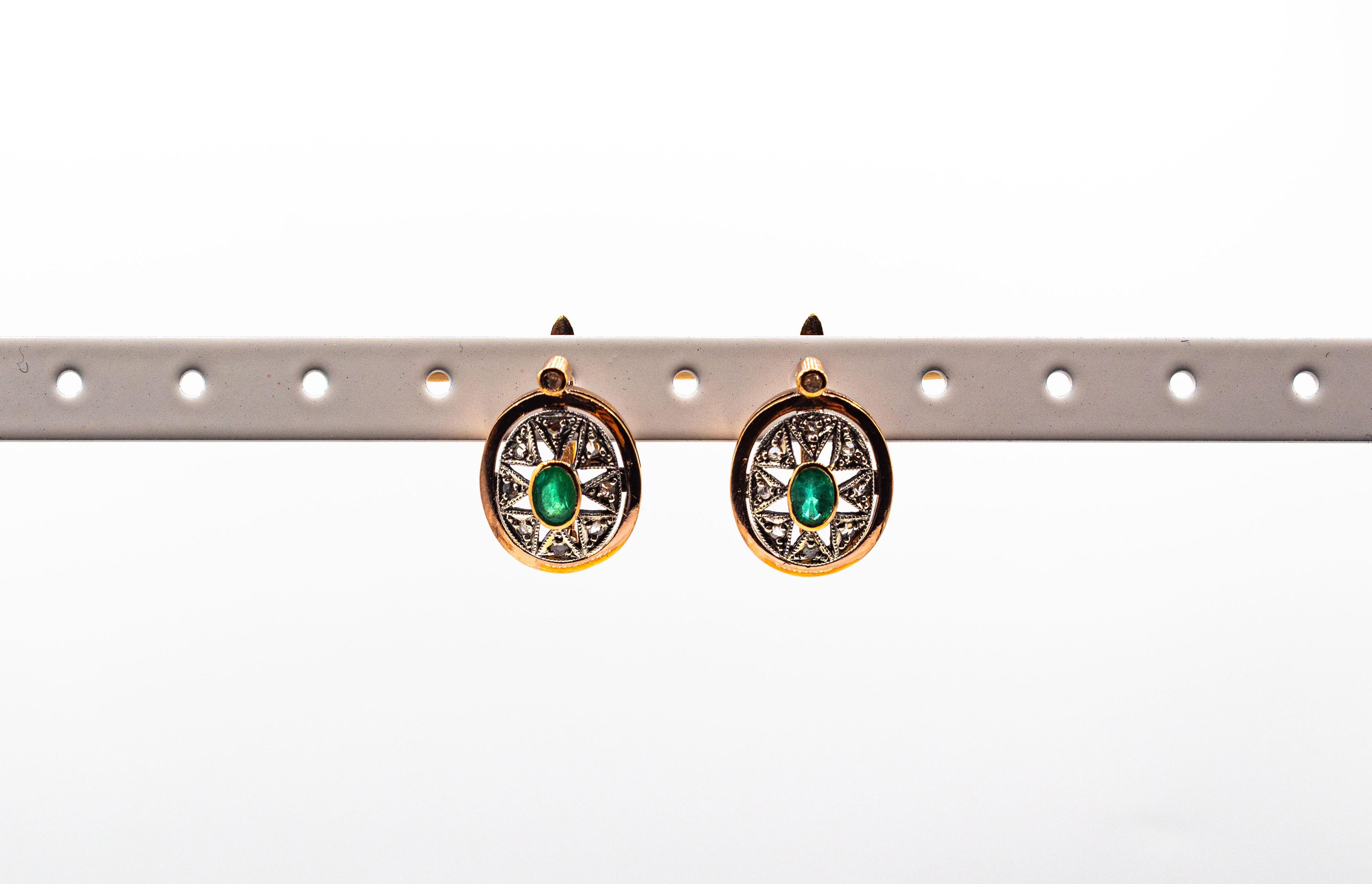 Boucles d'oreilles en or jaune de style Art dco avec diamants blancs taille rose et meraudes ovales en vente 1