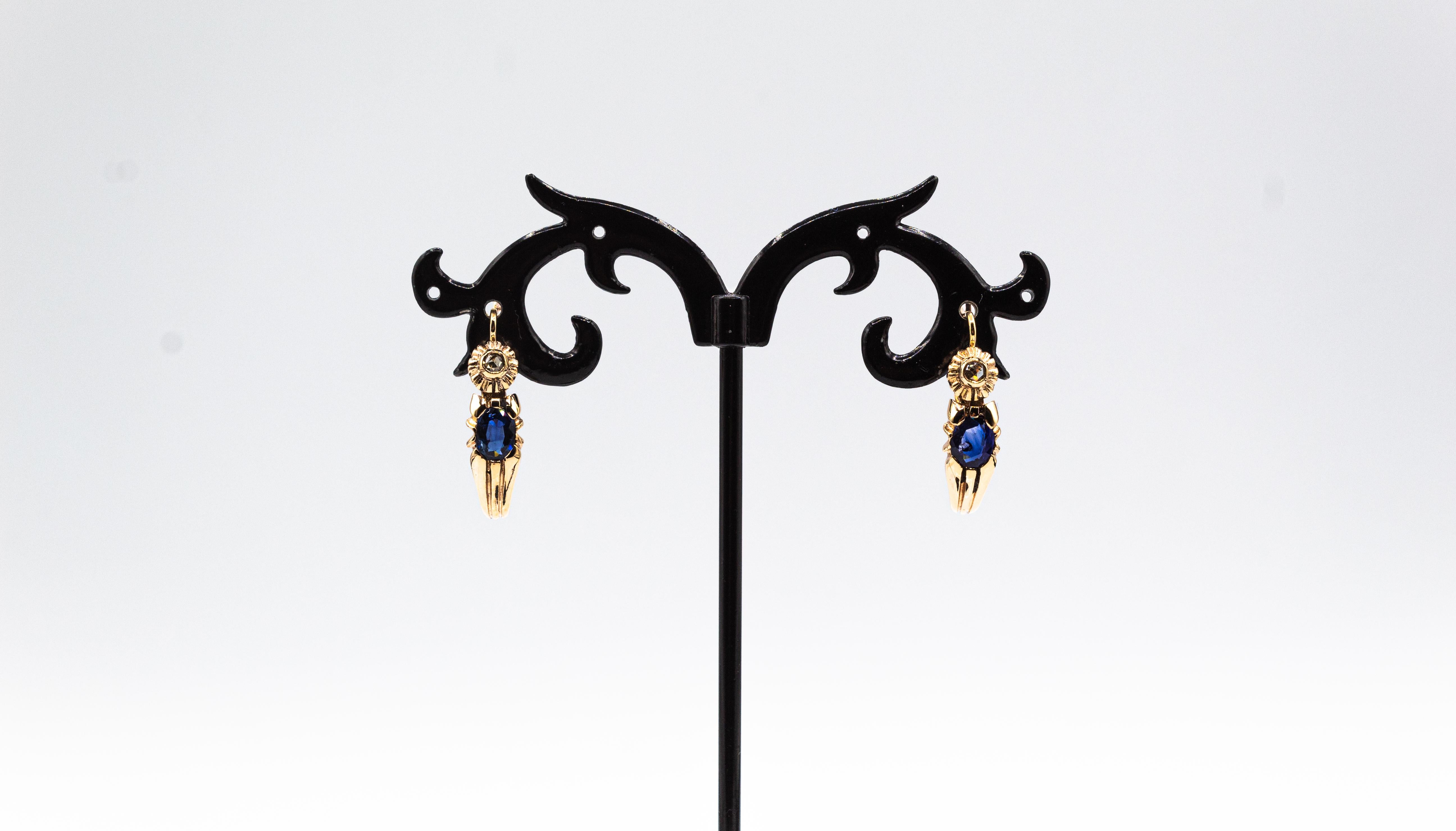 Taille rose Pendants d'oreilles de style Art déco en or jaune avec diamants blancs taille rose et rubis taille ovale en vente