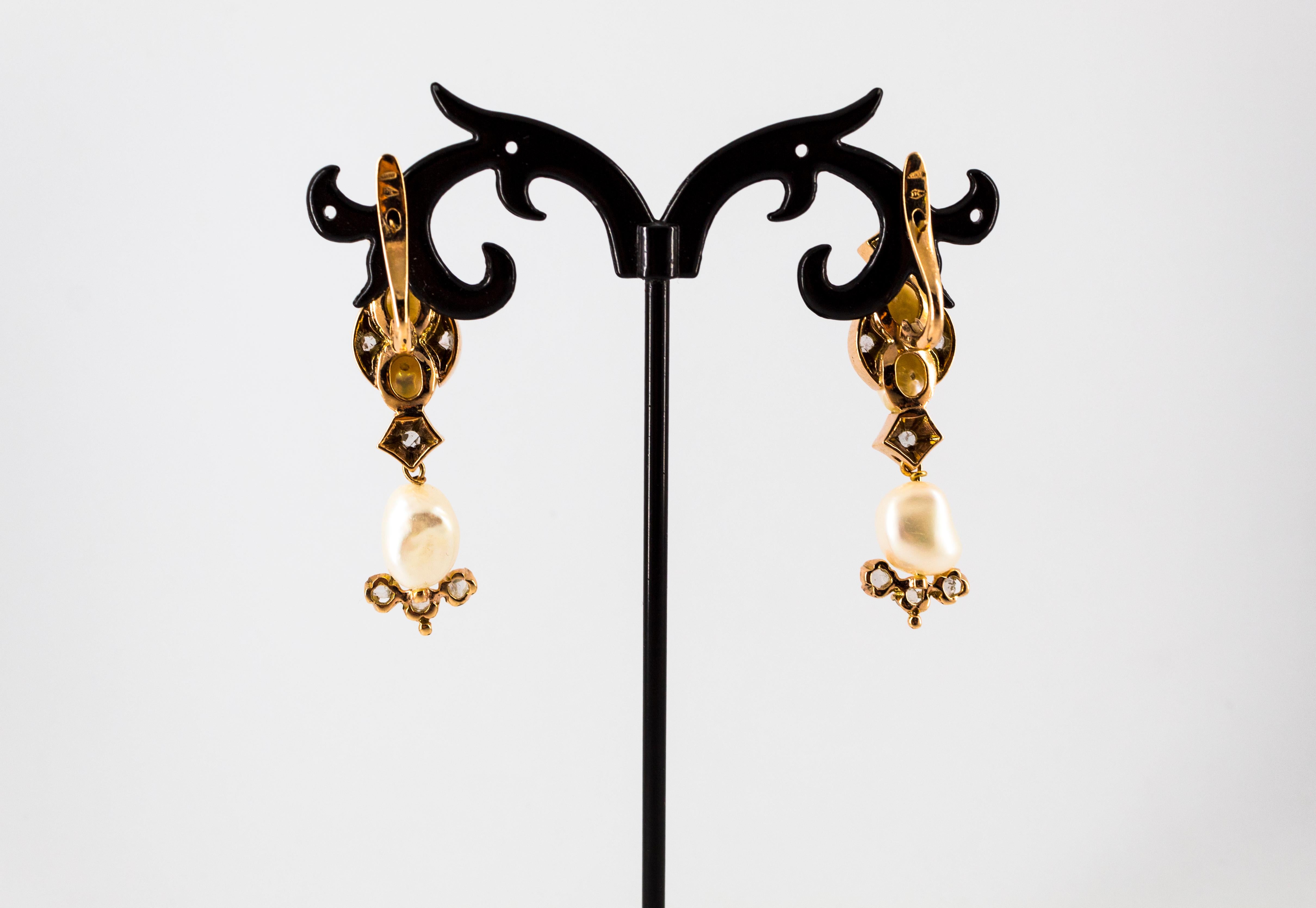 Klappbrisur-Tropfen-Ohrringe im Art-déco-Stil aus Gelbgold mit weißem Diamanten im Rosenschliff und Perlen im Angebot 5