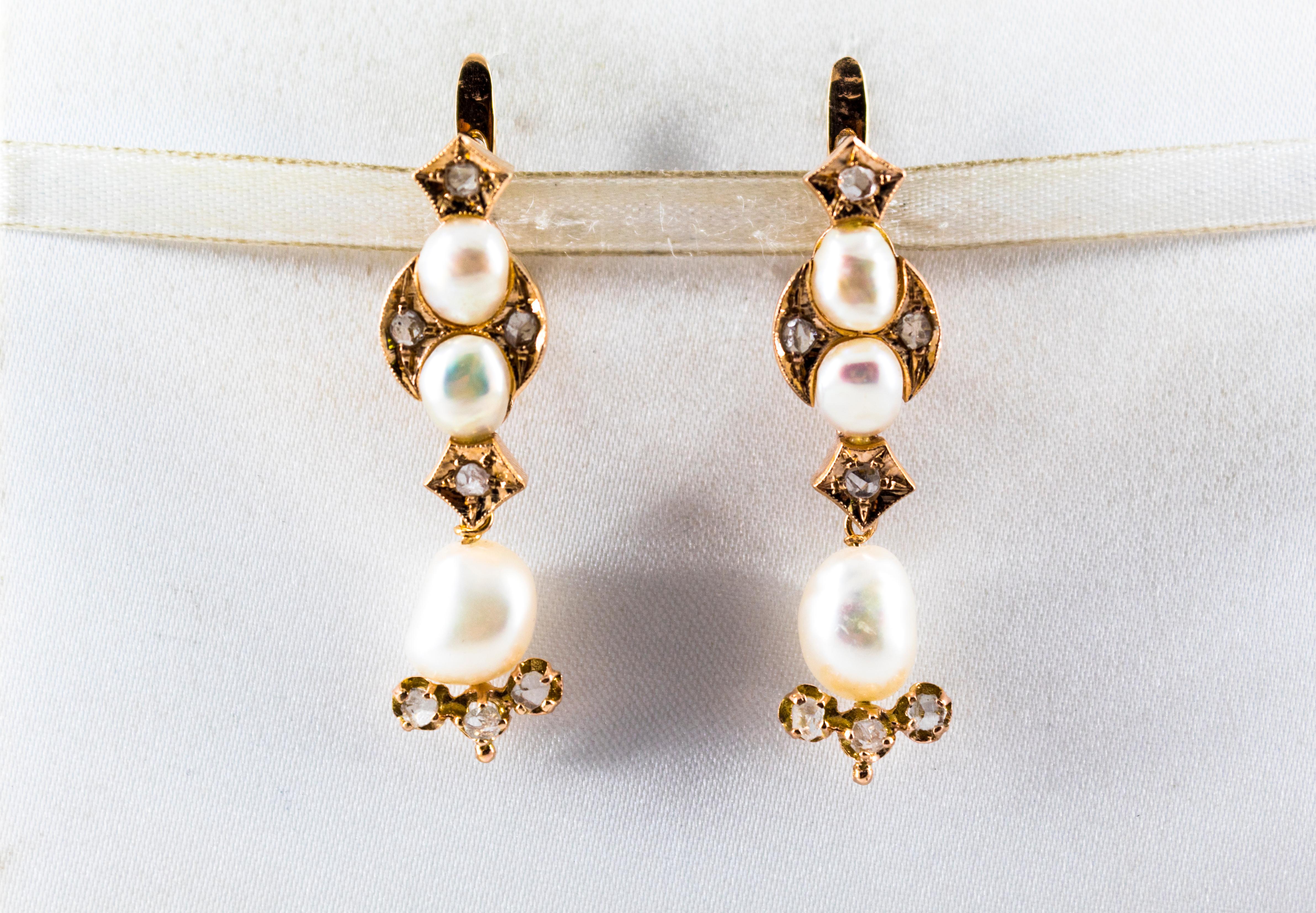 Art nouveau Boucles d'oreilles pendantes de style Art déco en or jaune avec perles et diamants blancs taille rose en vente