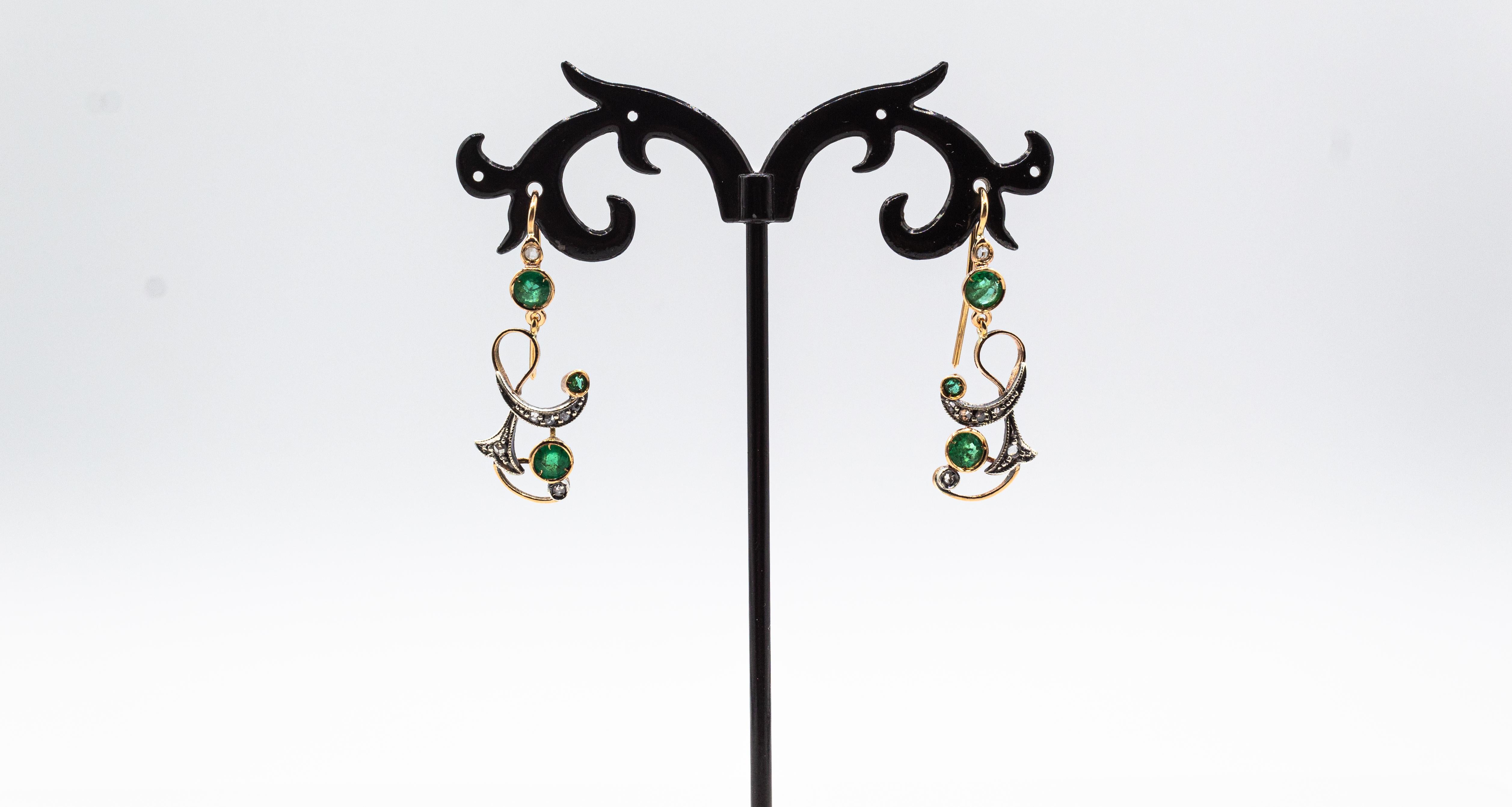 Taille rose Boucles d'oreilles pendantes de style Art déco en or jaune avec diamants blancs taille rose et rubis en vente