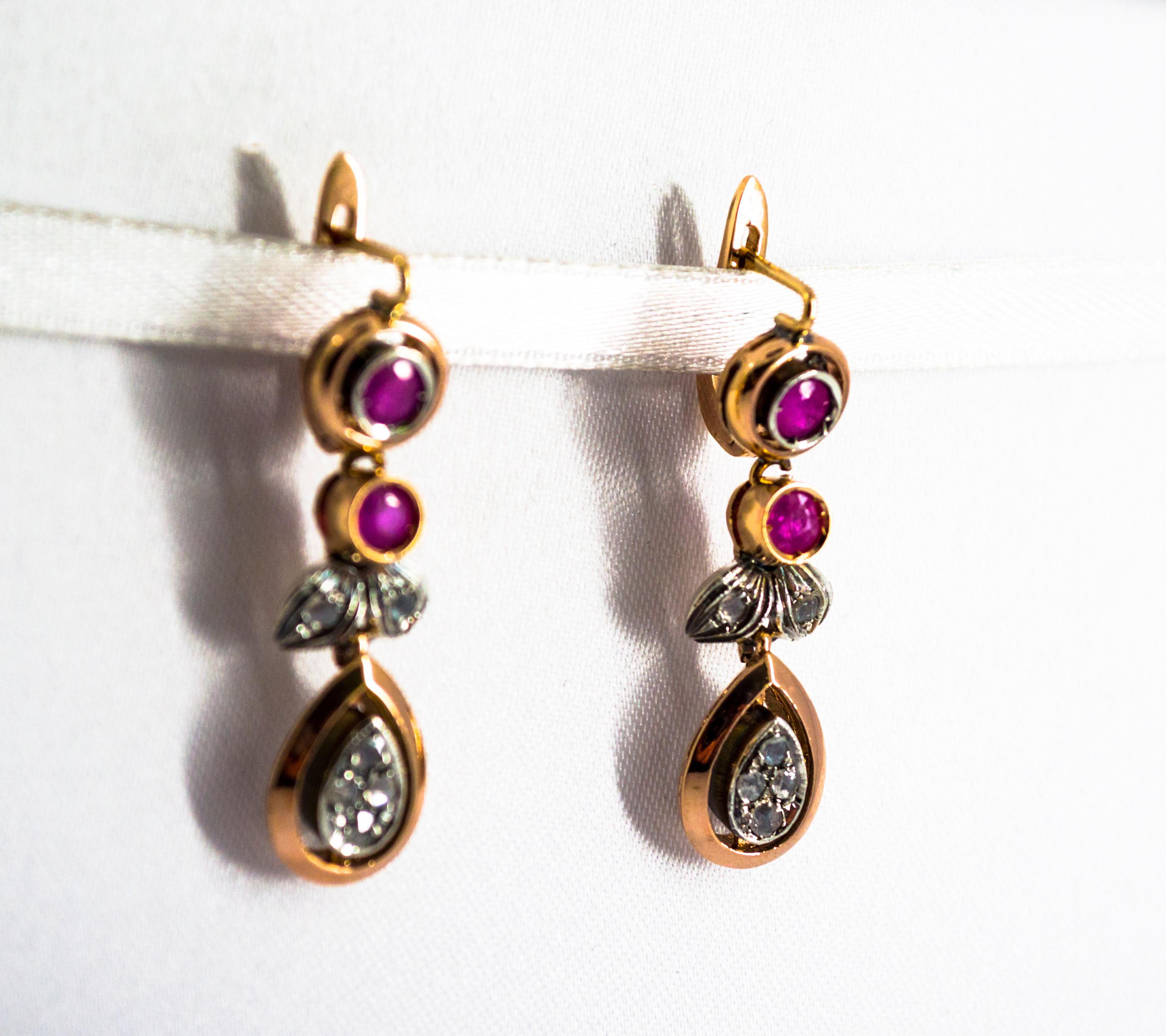 Taille rose Boucles d'oreilles pendantes de style Art déco en or jaune avec diamants blancs taille rose et rubis en vente