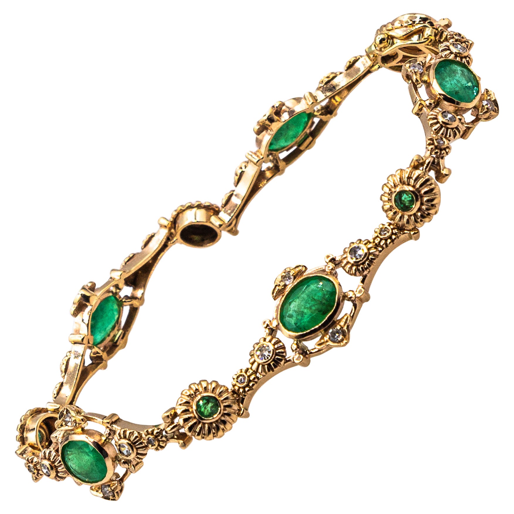Bracelet en or jaune de style Art déco avec diamants blancs taille ronde et émeraudes ovales