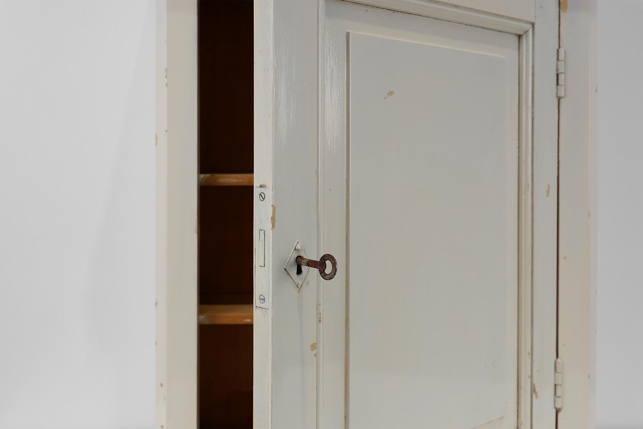 Painted Art Deco style white wooden medicine wall cabinet, France 1920s For Sale