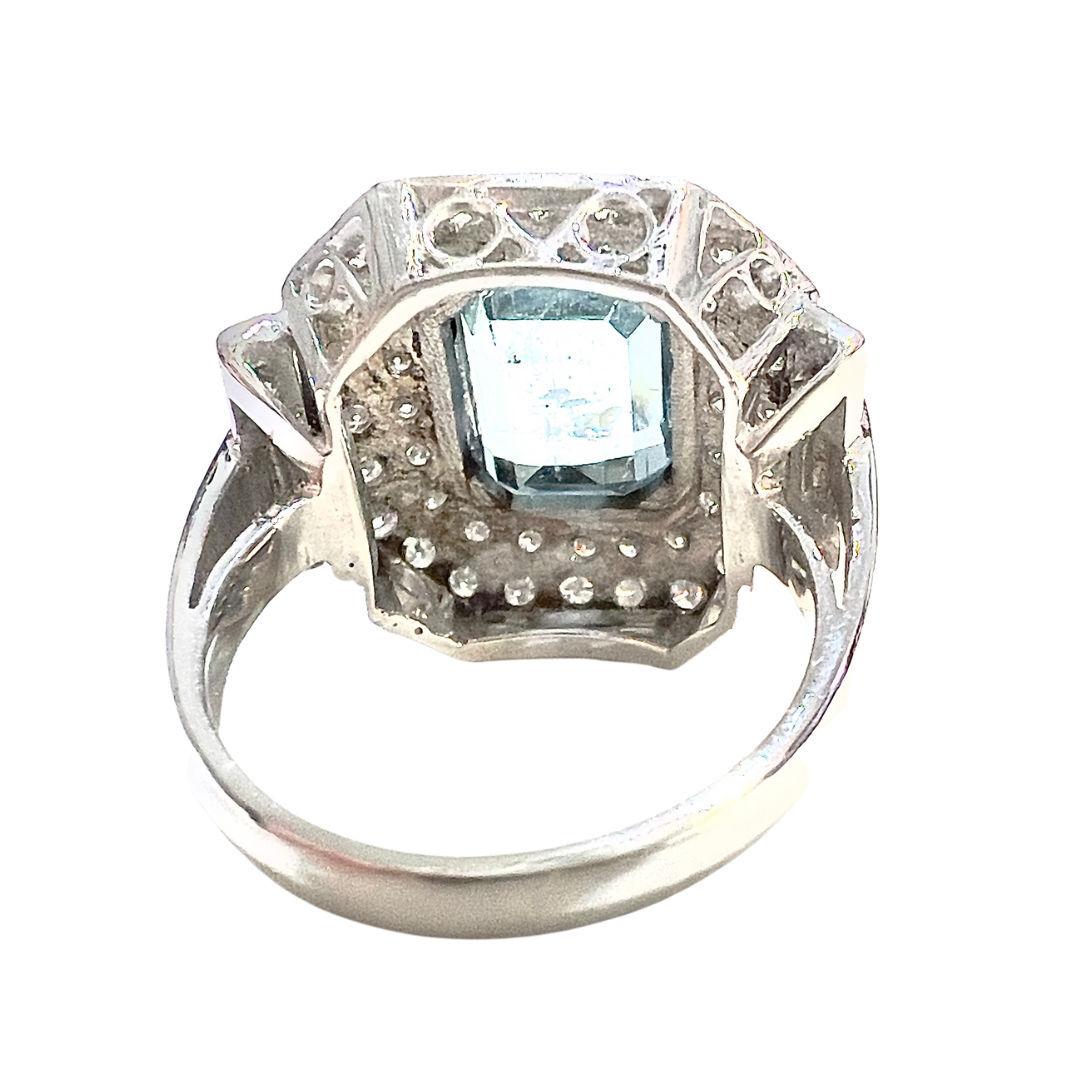 Art Deco Style with Diamonds and Aquamarine Platinum Ring In Good Condition For Sale In MADRID, ES