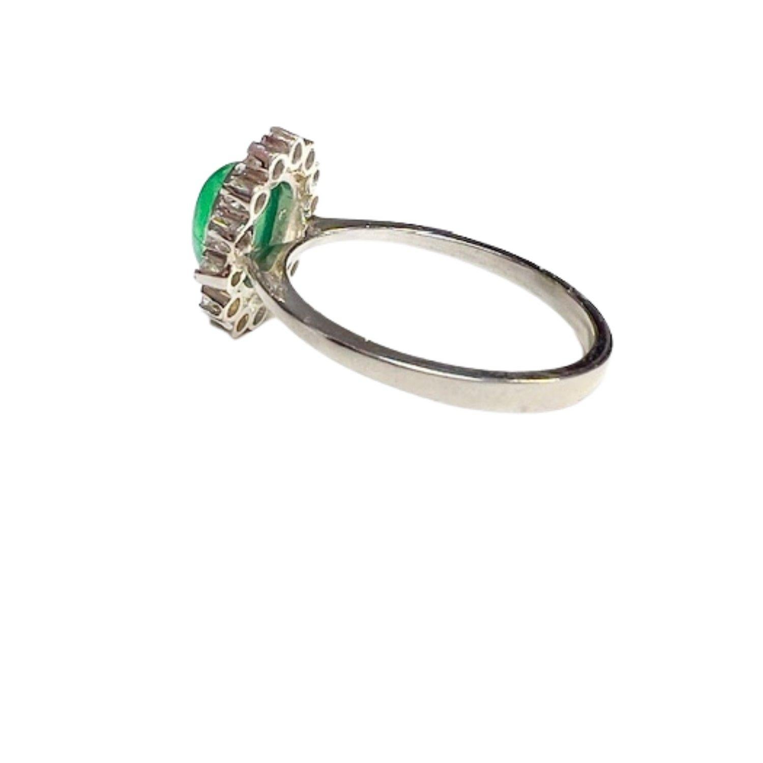 Art Deco Style with Diamonds and Emerald Rosette Platinum Ring In Good Condition In MADRID, ES