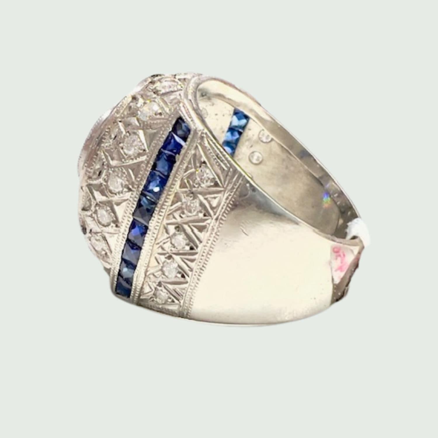 Art Deco Style with 2.62 carat Diamonds and Sapphires Cocktail Ring In Good Condition For Sale In MADRID, ES