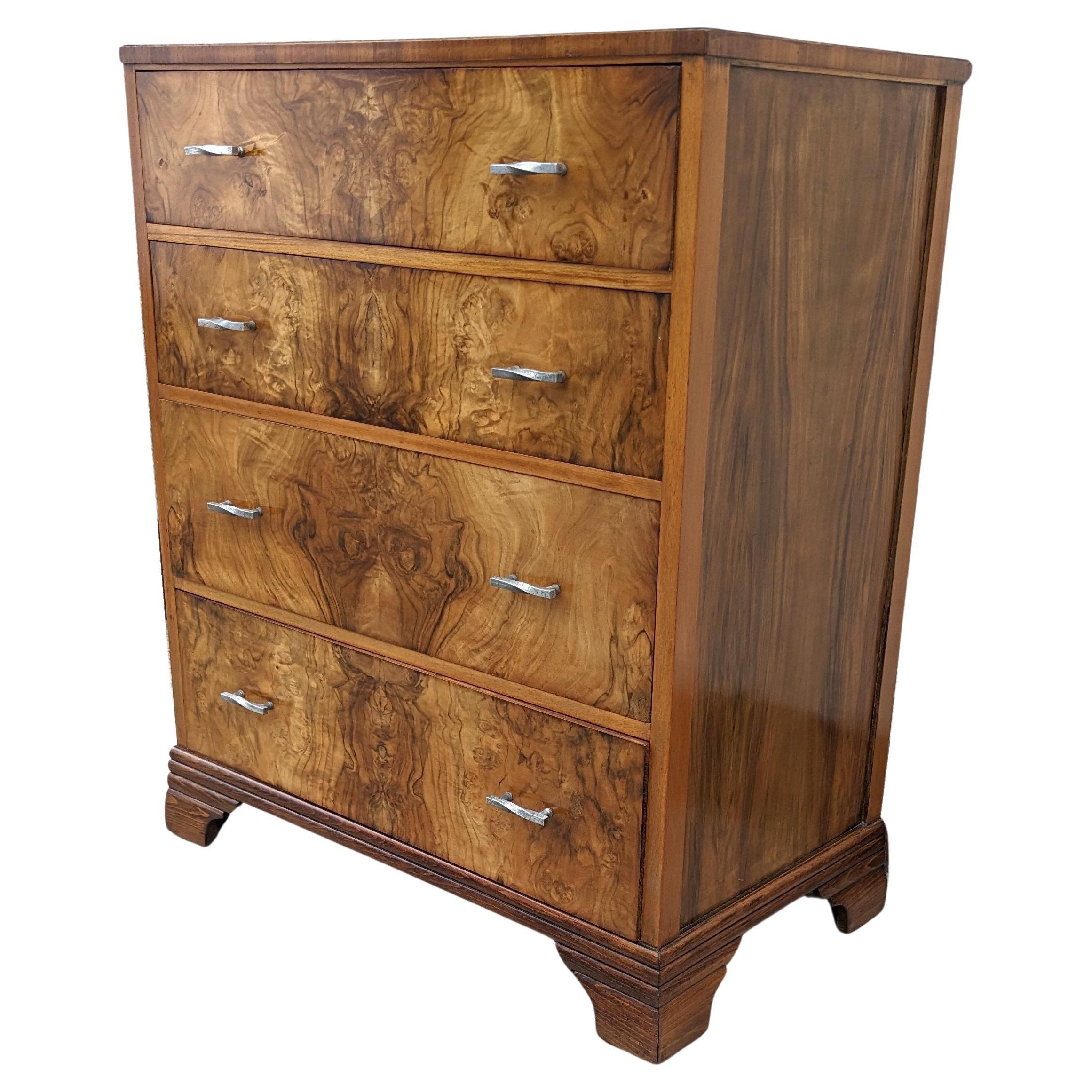 Art Deco Stylish Burr Walnut Chest Of Four Drawers, English c1930's For Sale 3