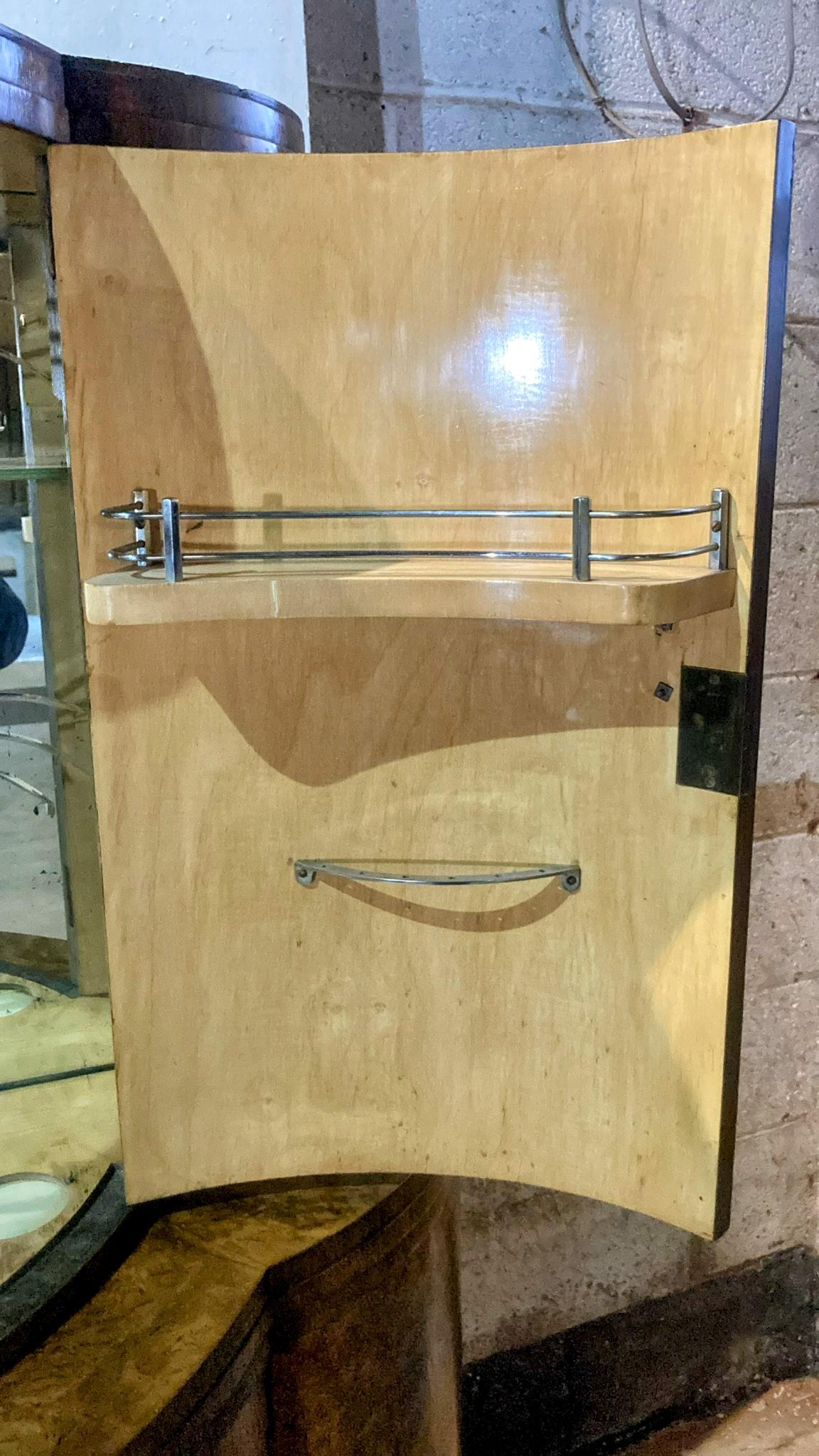 20th Century Art Deco Stylish Cocktail Cabinet, Dry Bar , C1930 For Sale