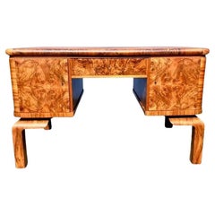 Scrivania in stile Art Déco in noce figurato, 1930 circa