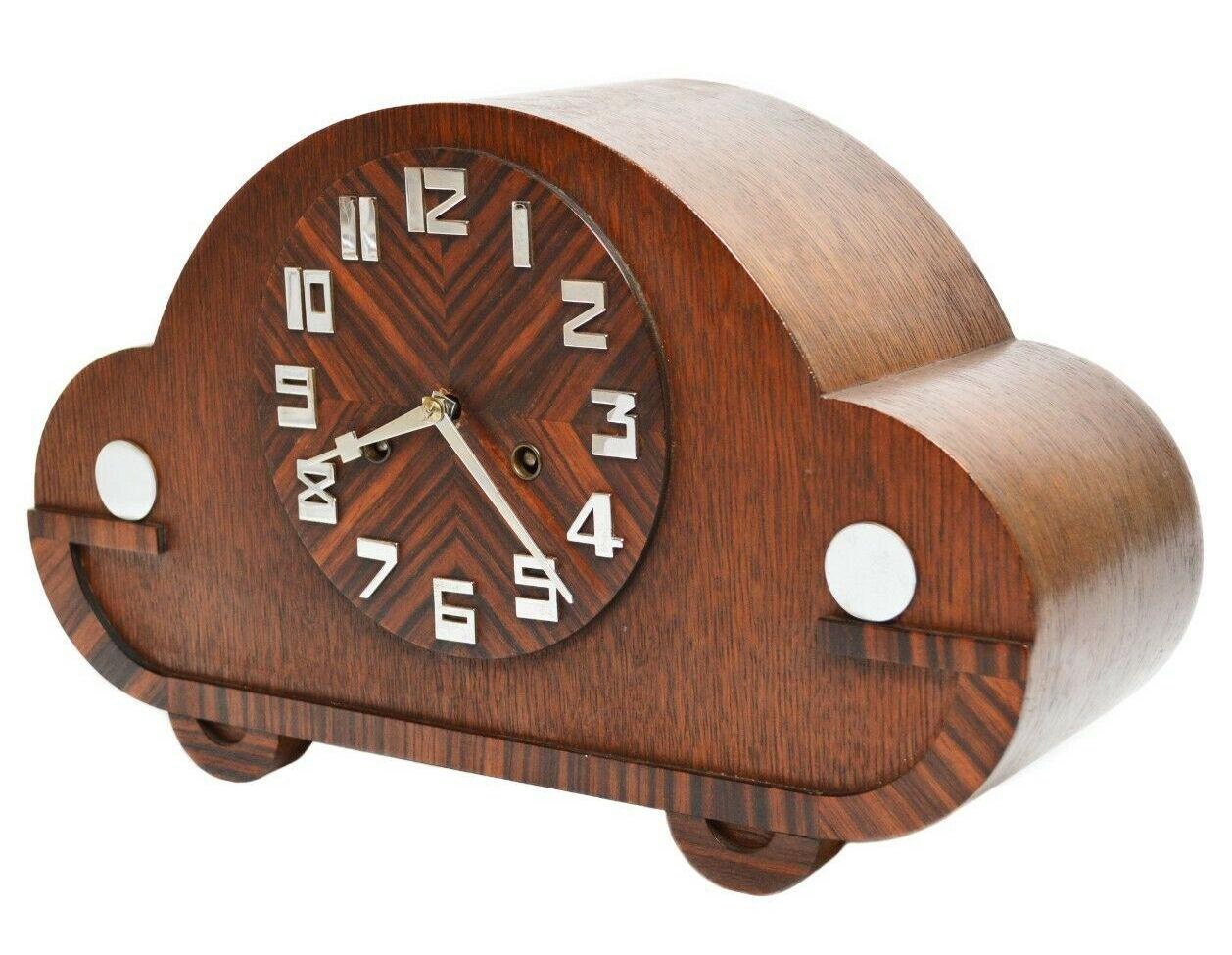 20th Century Art Deco Stylish Mantel Clock By Gustav Becker, Germany, c1930 For Sale