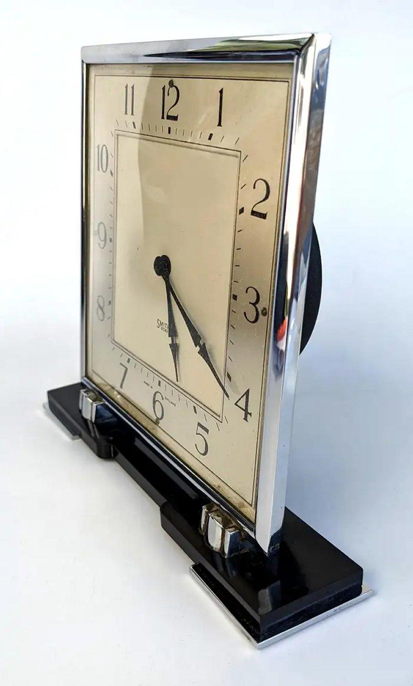 XX secolo Orologio da tavolo in stile Art Deco di Smith & Smith, Inghilterra, 1930 ca. in vendita