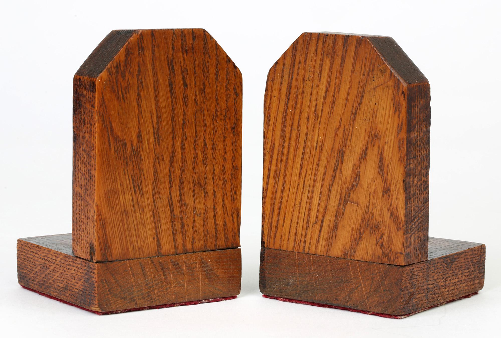 British Art Deco Stylish Pair of Wooden Mounted Golfing Bookends