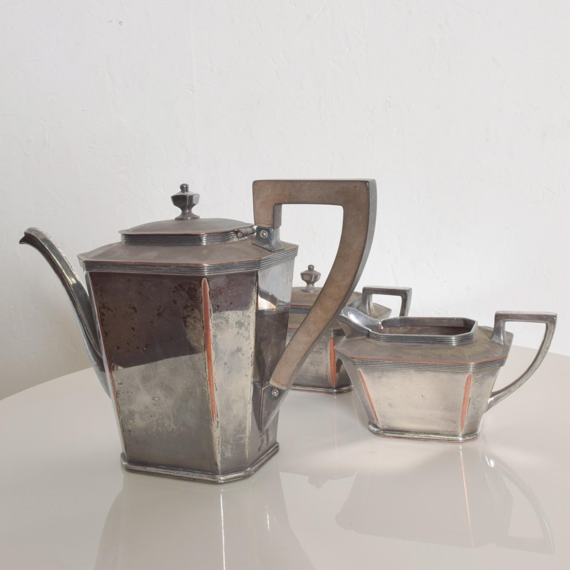 1940s Art Deco Silver Plate Tea Set by Lawrence B Smith  In Good Condition In Chula Vista, CA