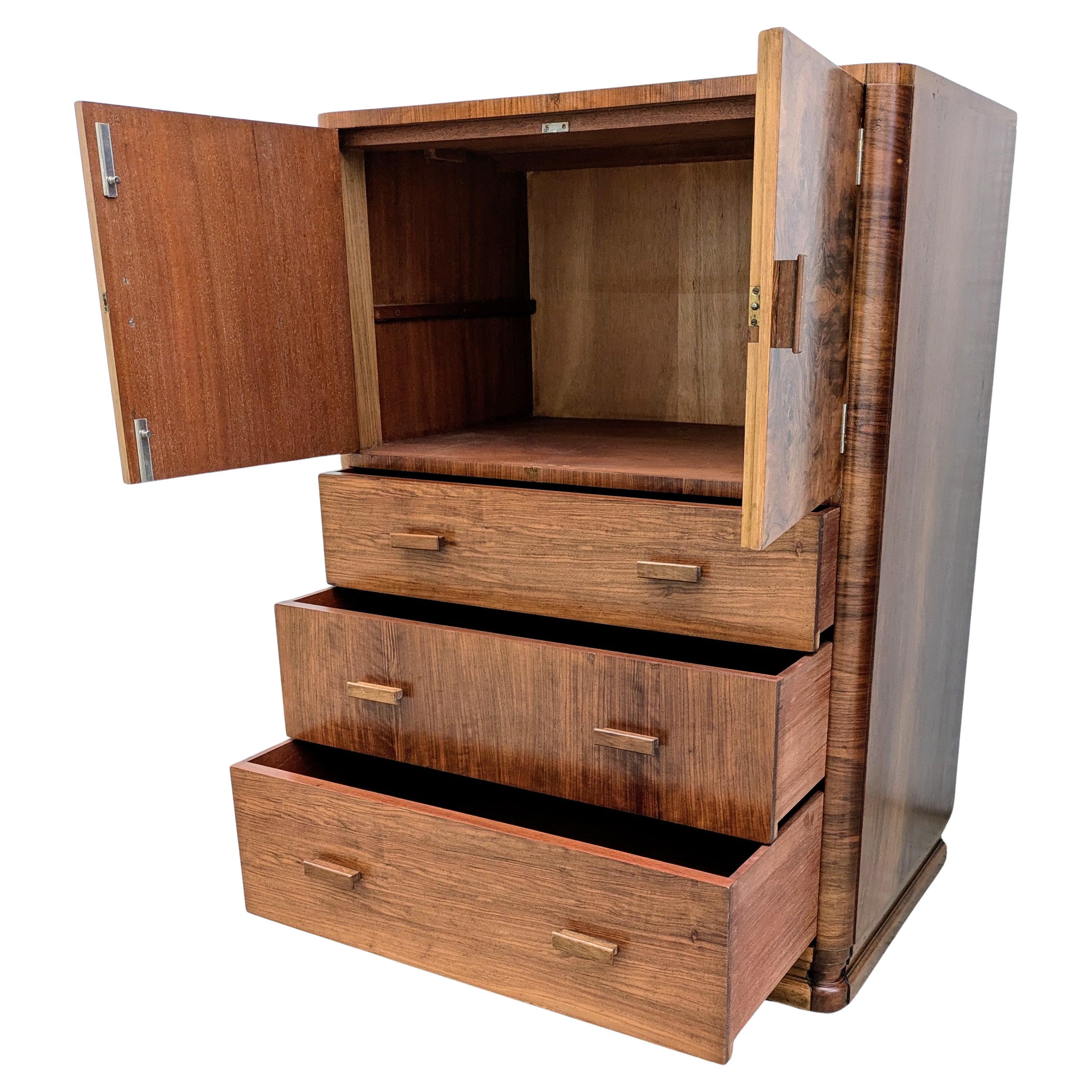 Art Deco in stile noce  Pressa per lino, Tallboy, Inglese, c1930 in vendita 7