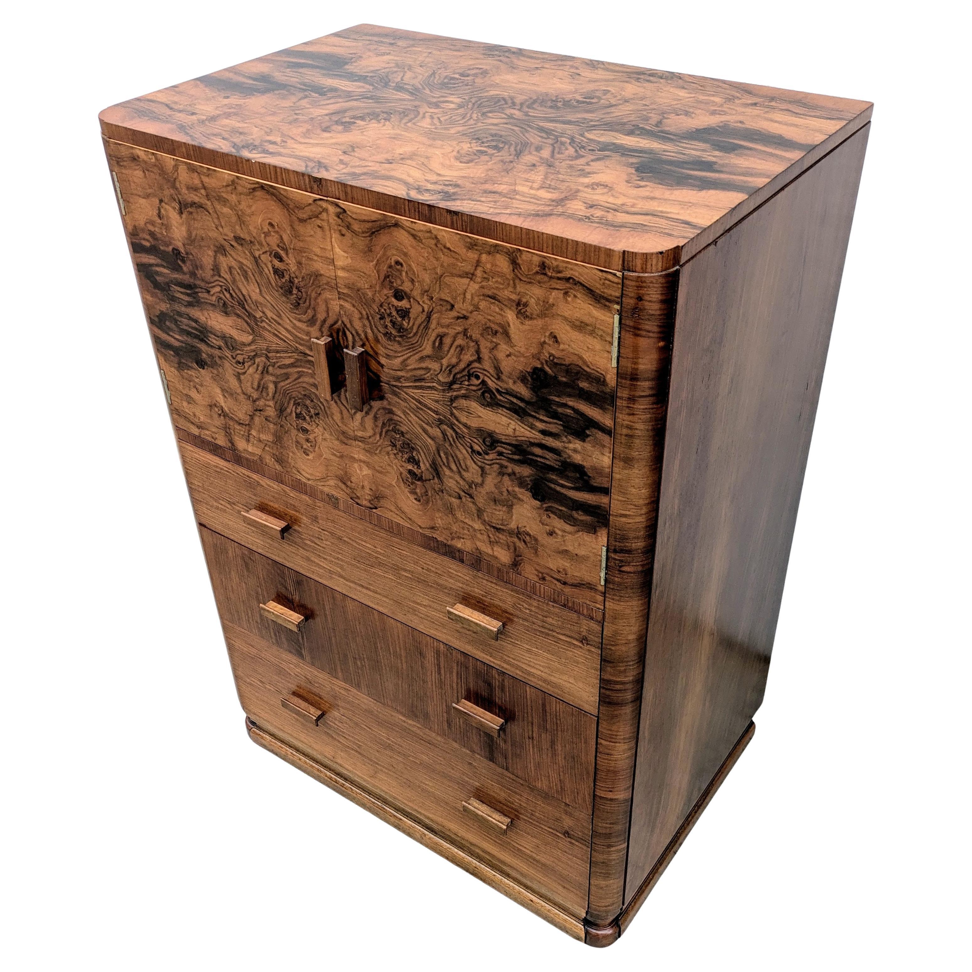 Ottone Art Deco in stile noce  Pressa per lino, Tallboy, Inglese, c1930 in vendita