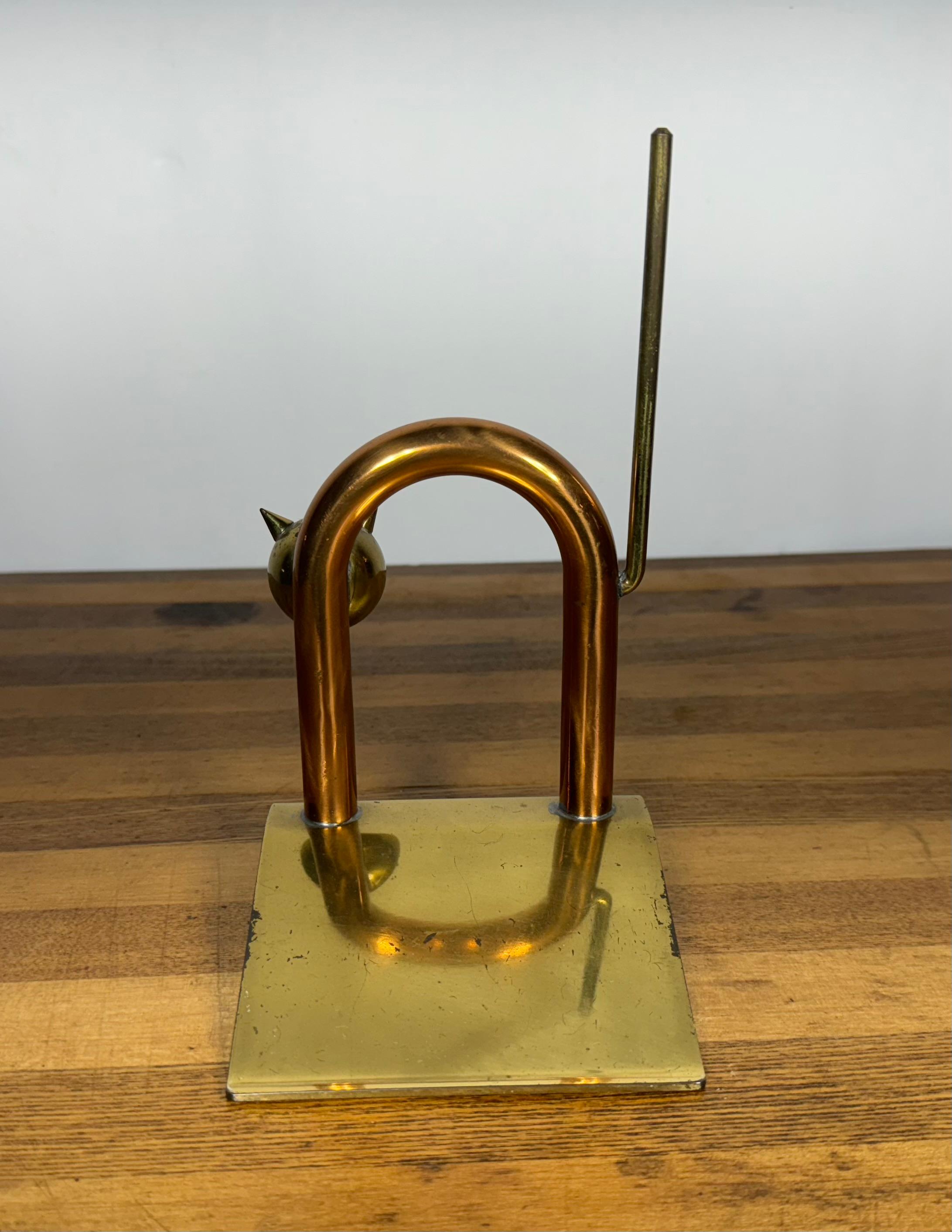 Americano Fermaporta gatto stilizzato Art Deco di Walter Von Neesen per Chase, 1935 circa in vendita