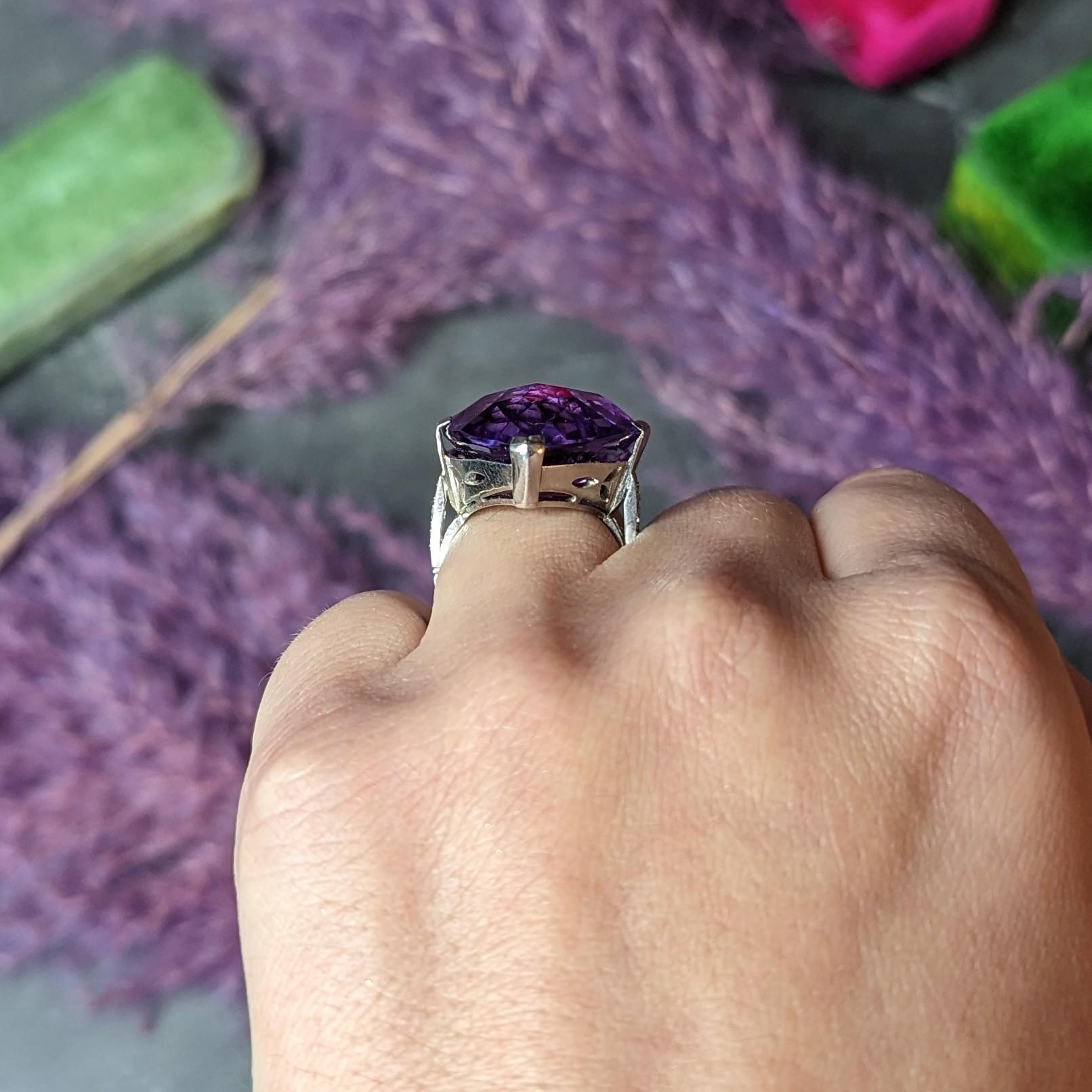 Bague cœur Art déco en platine avec améthyste de taille rose substantielle et diamants en vente 7