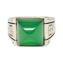 Art Deco Sugarloaf Chrysoprase 14 Karat White Gold Unisex Gemstone Ring