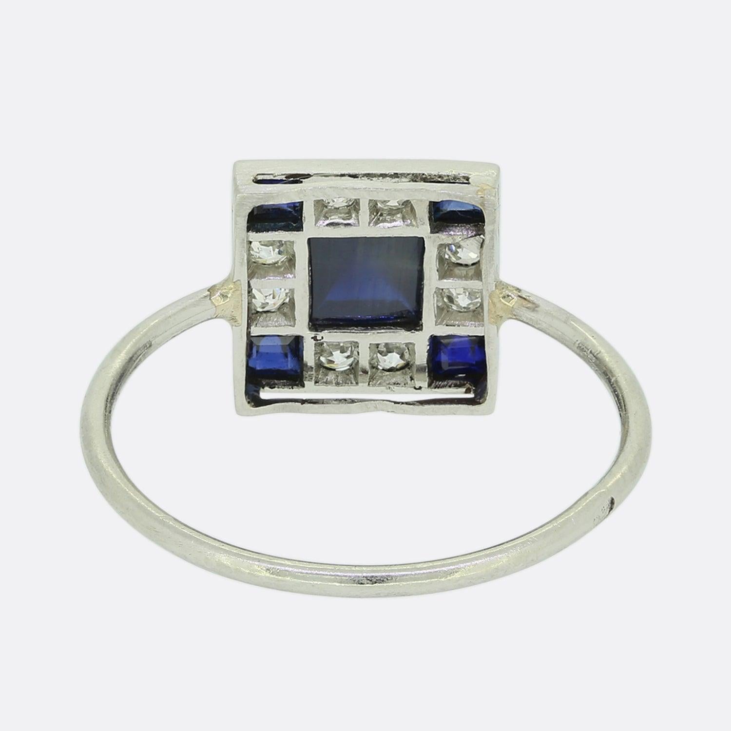 Art Deco Sugarloaf Sapphire and Diamond Ring In Good Condition For Sale In London, GB
