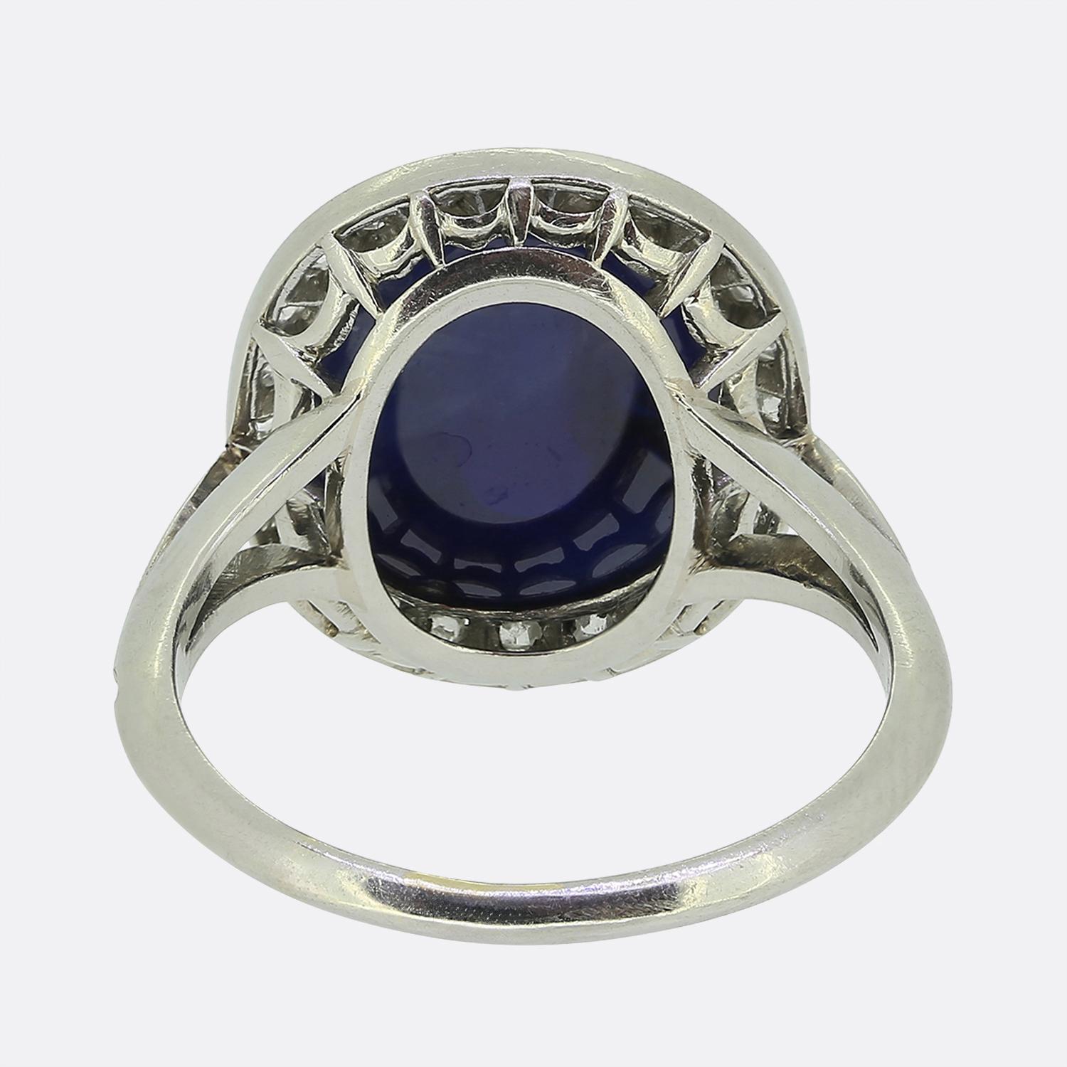 Art Deco Sugarloaf Sapphire and Diamond Ring In Good Condition For Sale In London, GB