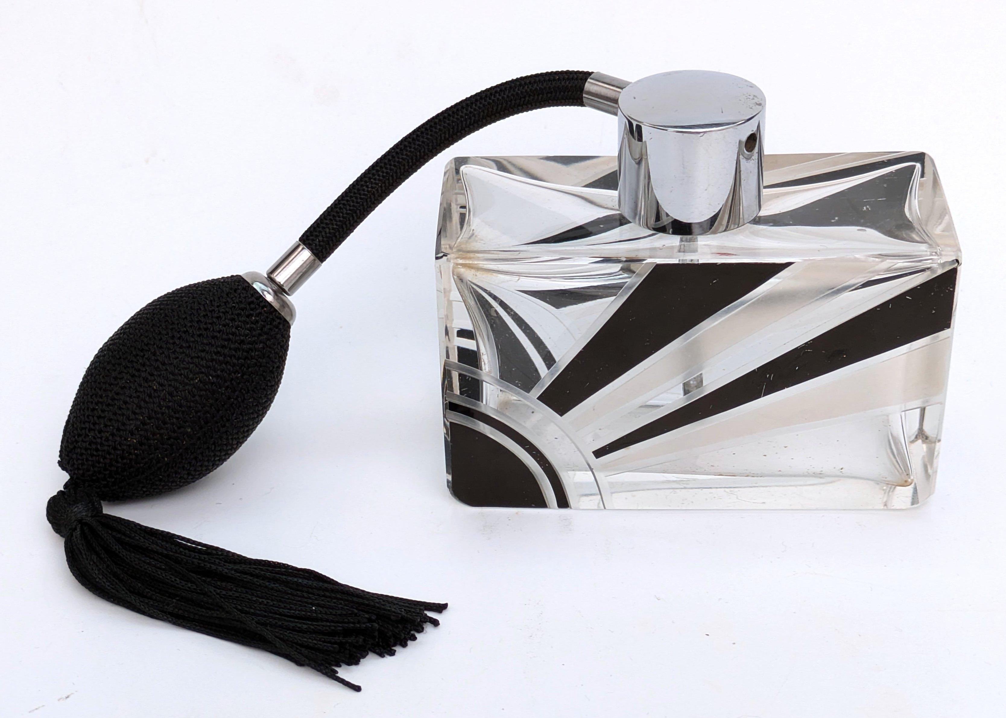 Anglais Bouteille de parfum Atomizer Sunray en verre taillé Art Déco pour femmes, années 1930 en vente