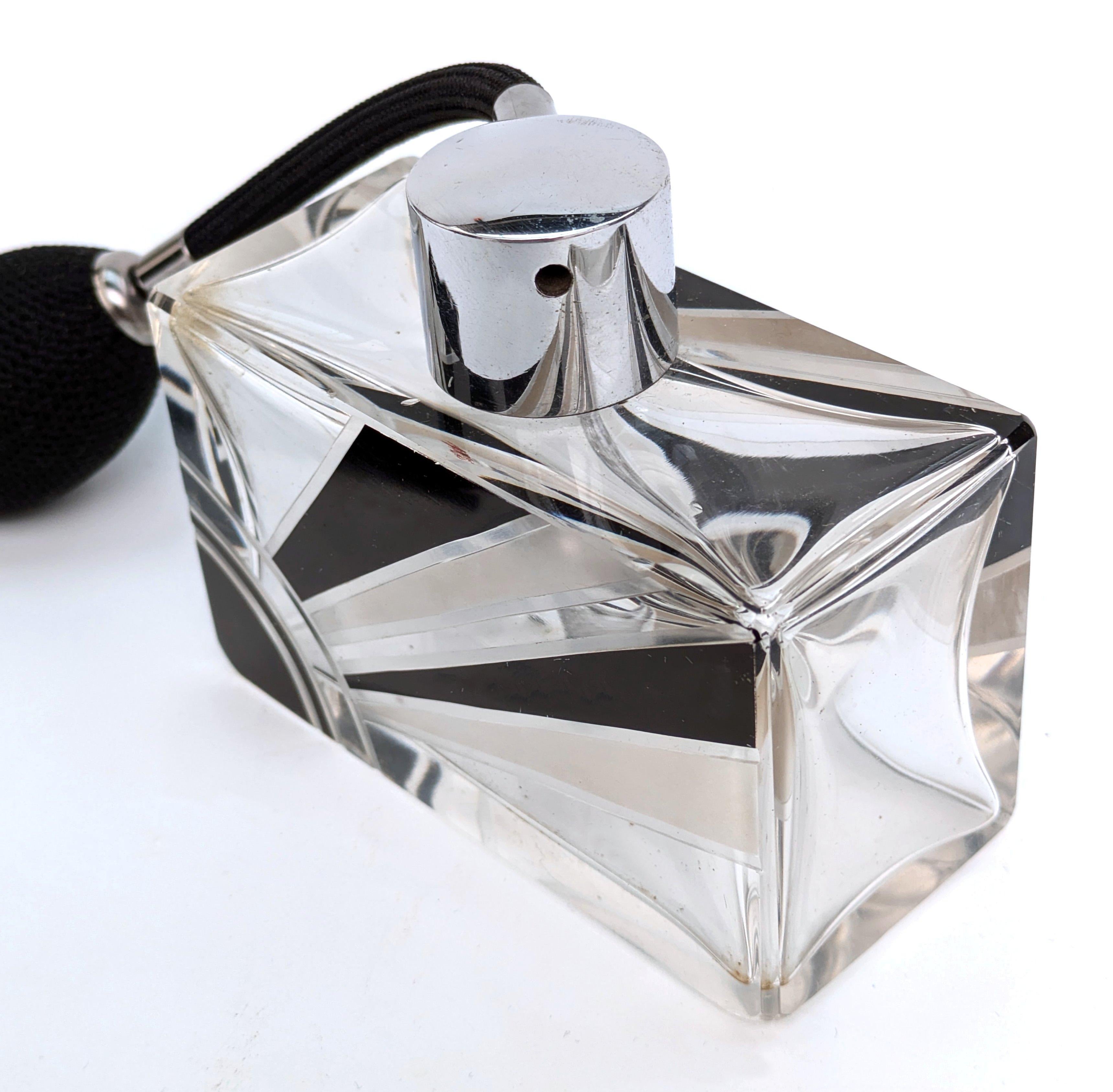 Bouteille de parfum Atomizer Sunray en verre taillé Art Déco pour femmes, années 1930 Bon état - En vente à Devon, England