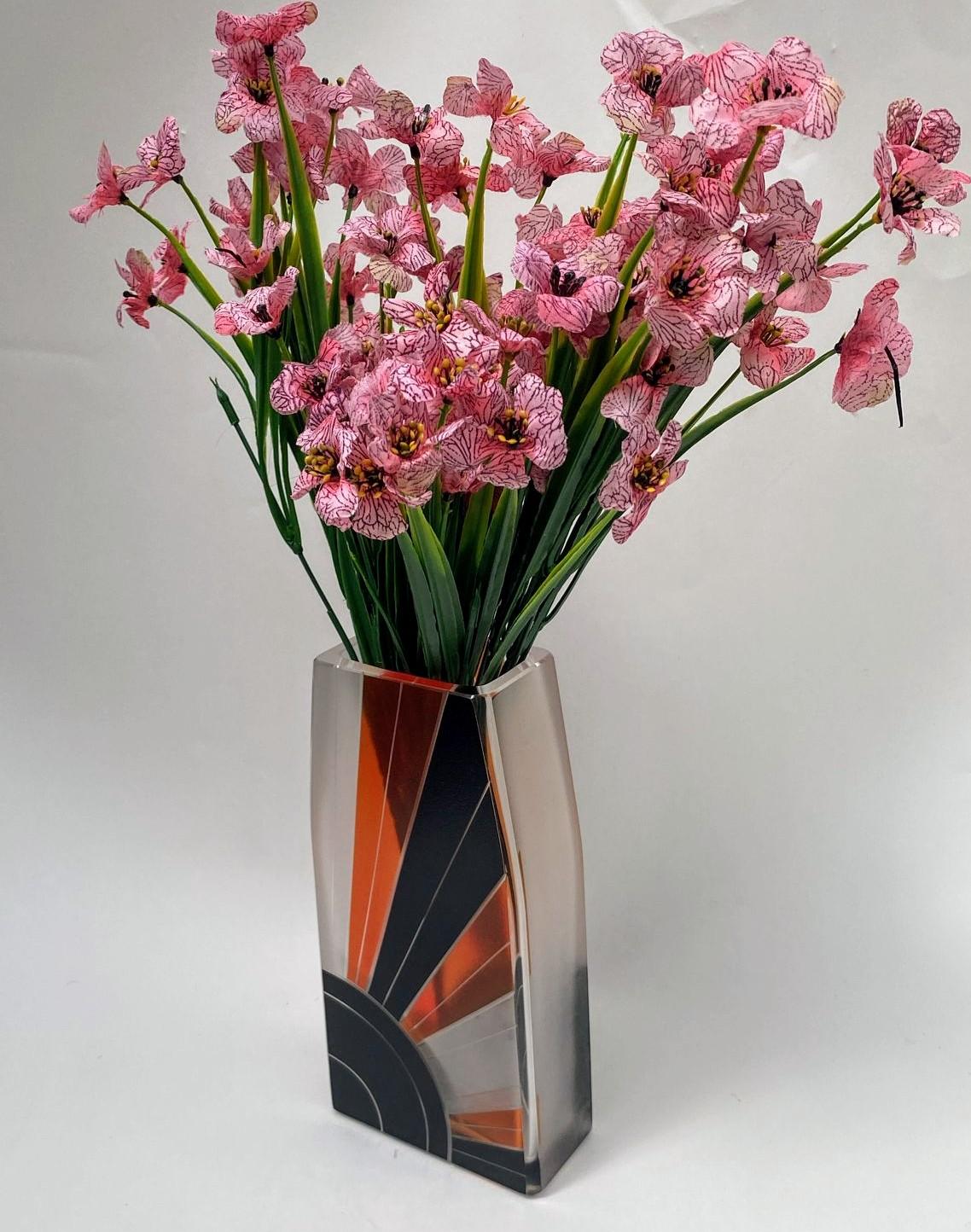 Art Deco Sunray Patterned Enamel Decorated Glass Vase, c1930 in vendita 1
